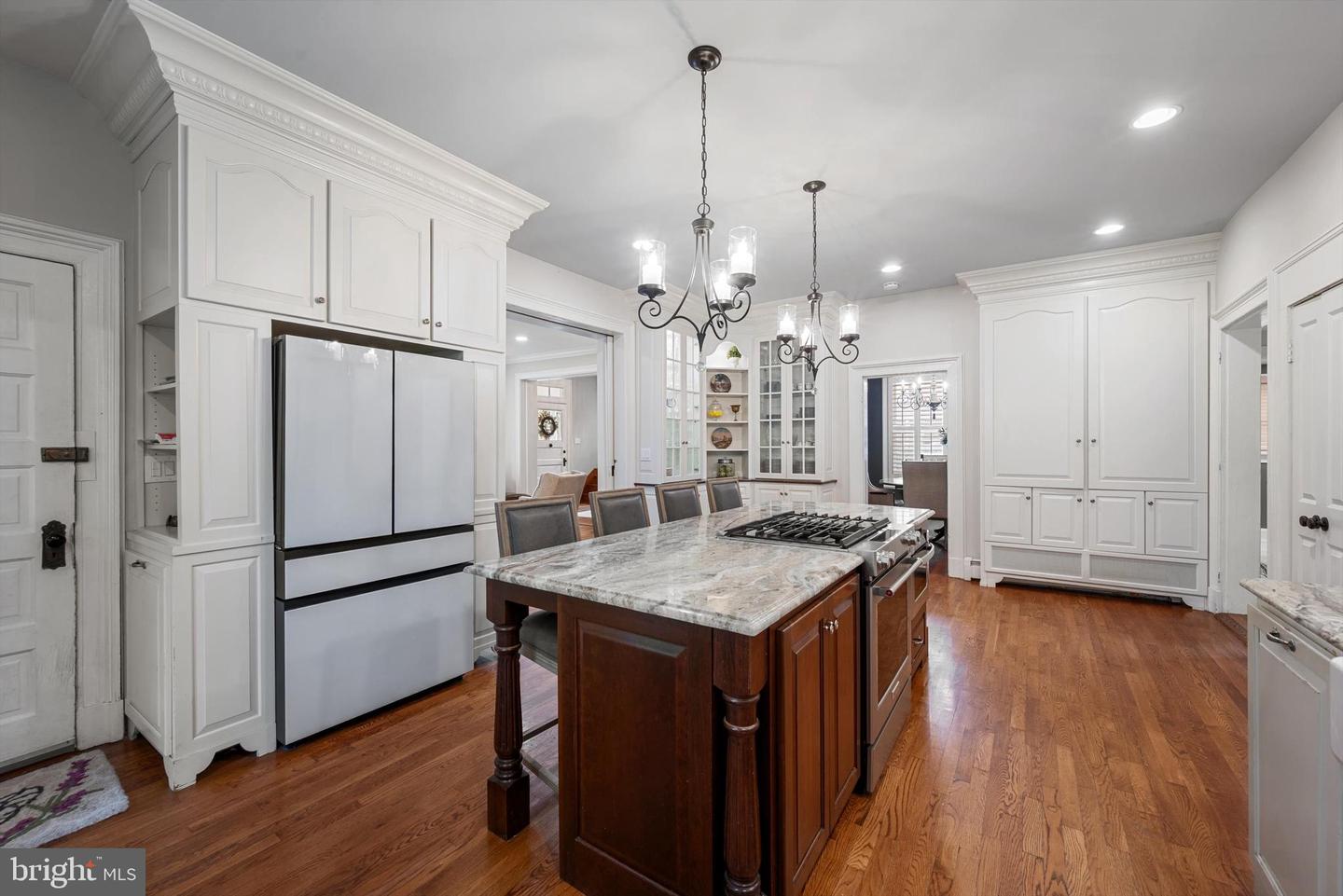 250 W MAIN ST, PURCELLVILLE, Virginia 20132, 5 Bedrooms Bedrooms, ,3 BathroomsBathrooms,Residential,For sale,250 W MAIN ST,VALO2107082 MLS # VALO2107082