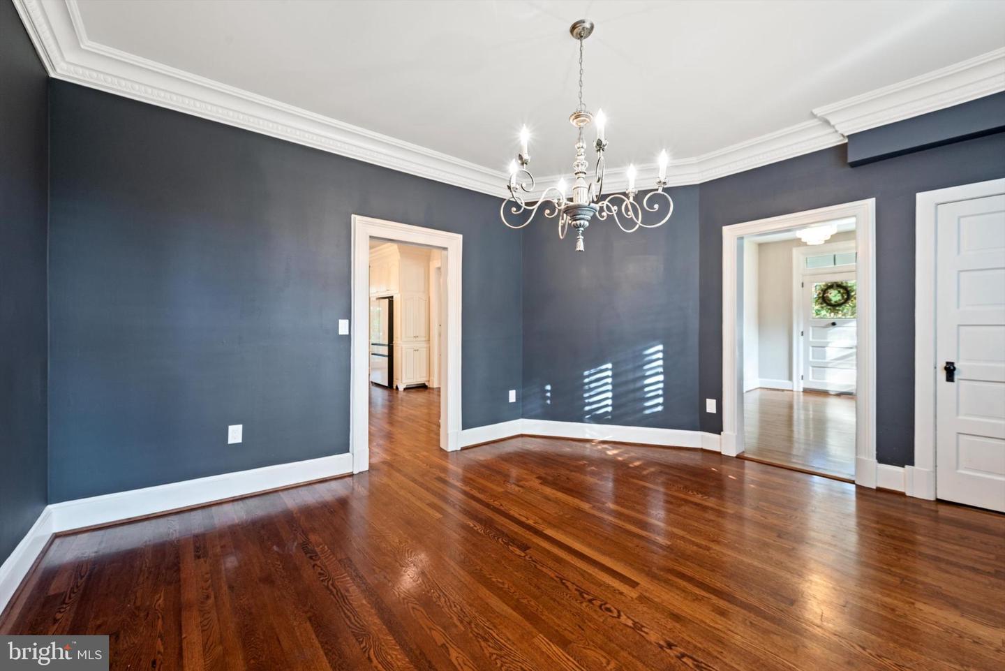 250 W MAIN ST, PURCELLVILLE, Virginia 20132, 5 Bedrooms Bedrooms, ,3 BathroomsBathrooms,Residential,For sale,250 W MAIN ST,VALO2107082 MLS # VALO2107082