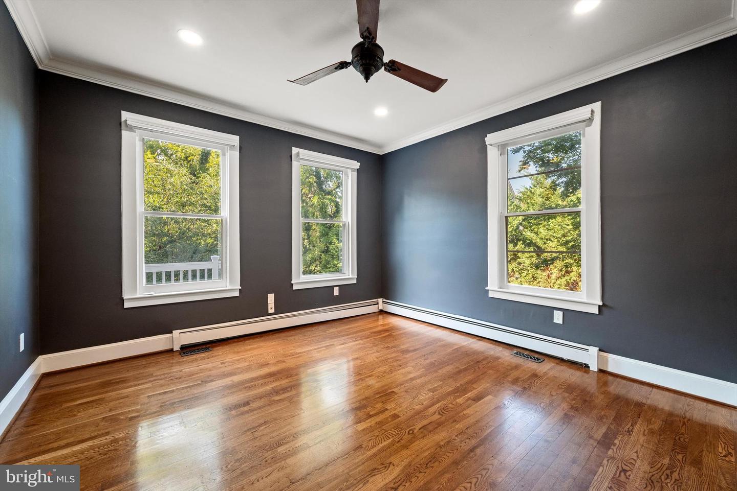 250 W MAIN ST, PURCELLVILLE, Virginia 20132, 5 Bedrooms Bedrooms, ,3 BathroomsBathrooms,Residential,For sale,250 W MAIN ST,VALO2107082 MLS # VALO2107082