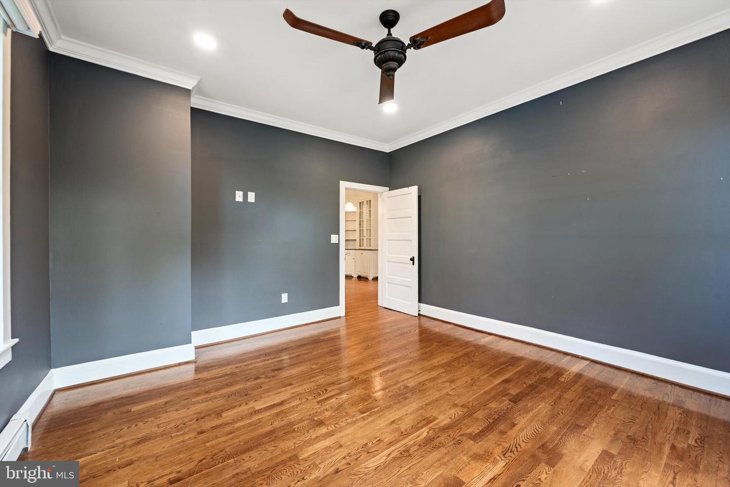 250 W MAIN ST, PURCELLVILLE, Virginia 20132, 5 Bedrooms Bedrooms, ,3 BathroomsBathrooms,Residential,For sale,250 W MAIN ST,VALO2107082 MLS # VALO2107082
