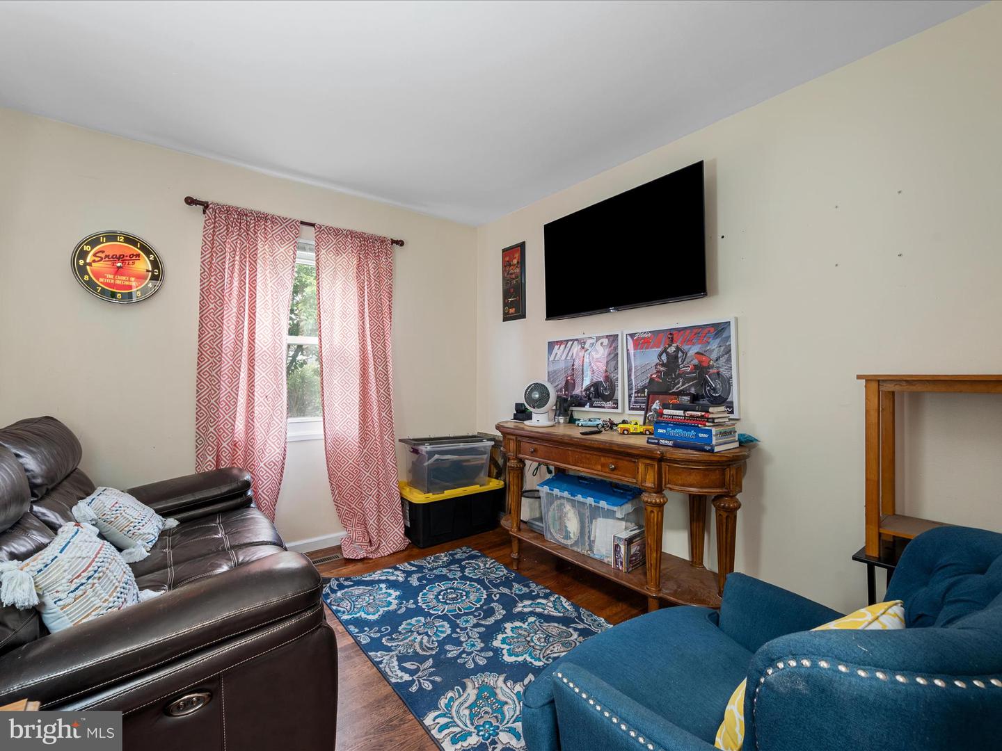 387 E PALL MALL ST, WINCHESTER, Virginia 22601, 3 Bedrooms Bedrooms, ,1 BathroomBathrooms,Residential,For sale,387 E PALL MALL ST,VAWI2009096 MLS # VAWI2009096