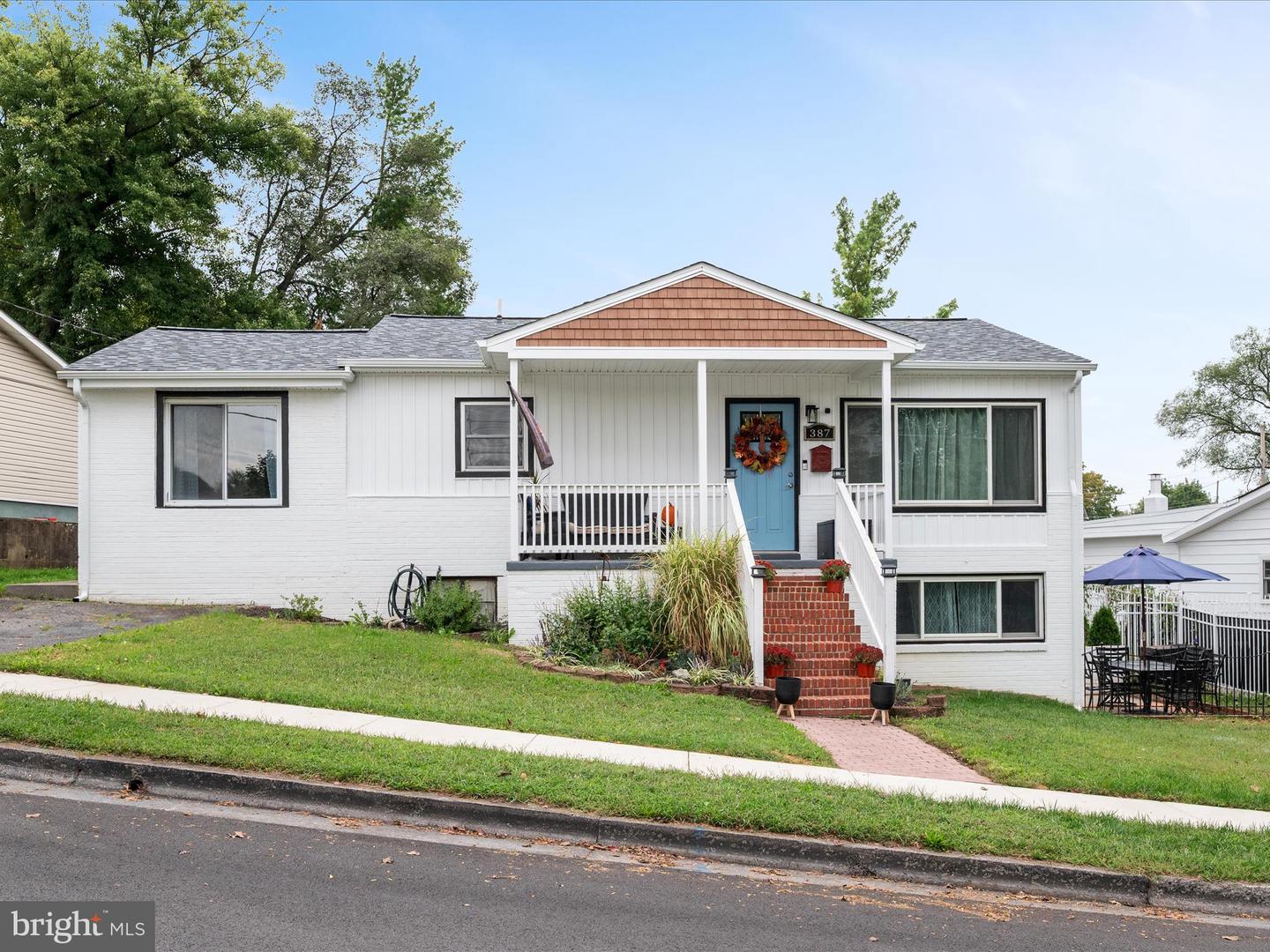 387 E PALL MALL ST, WINCHESTER, Virginia 22601, 3 Bedrooms Bedrooms, ,1 BathroomBathrooms,Residential,For sale,387 E PALL MALL ST,VAWI2009096 MLS # VAWI2009096