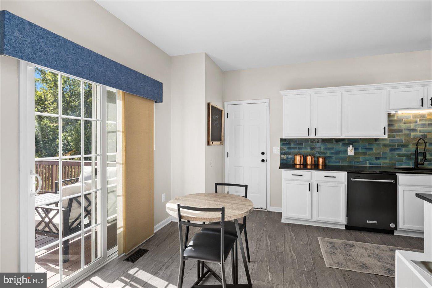 6201 HOT SPRING LN, FREDERICKSBURG, Virginia 22407, 3 Bedrooms Bedrooms, 14 Rooms Rooms,2 BathroomsBathrooms,Residential,For sale,6201 HOT SPRING LN,VASP2036334 MLS # VASP2036334