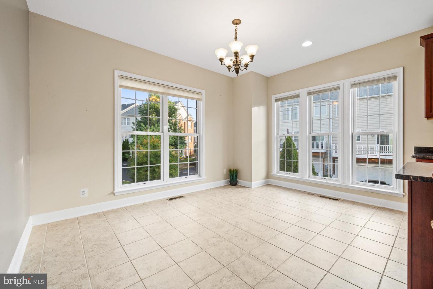 14819 POTOMAC BRANCH DR, WOODBRIDGE, Virginia 22191, 3 Bedrooms Bedrooms, ,2 BathroomsBathrooms,Residential,For sale,14819 POTOMAC BRANCH DR,VAPW2104310 MLS # VAPW2104310