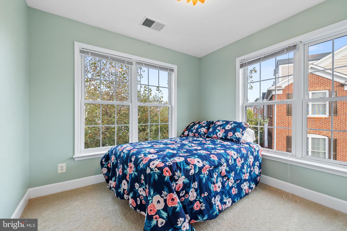 14819 POTOMAC BRANCH DR, WOODBRIDGE, Virginia 22191, 3 Bedrooms Bedrooms, ,2 BathroomsBathrooms,Residential,For sale,14819 POTOMAC BRANCH DR,VAPW2104310 MLS # VAPW2104310