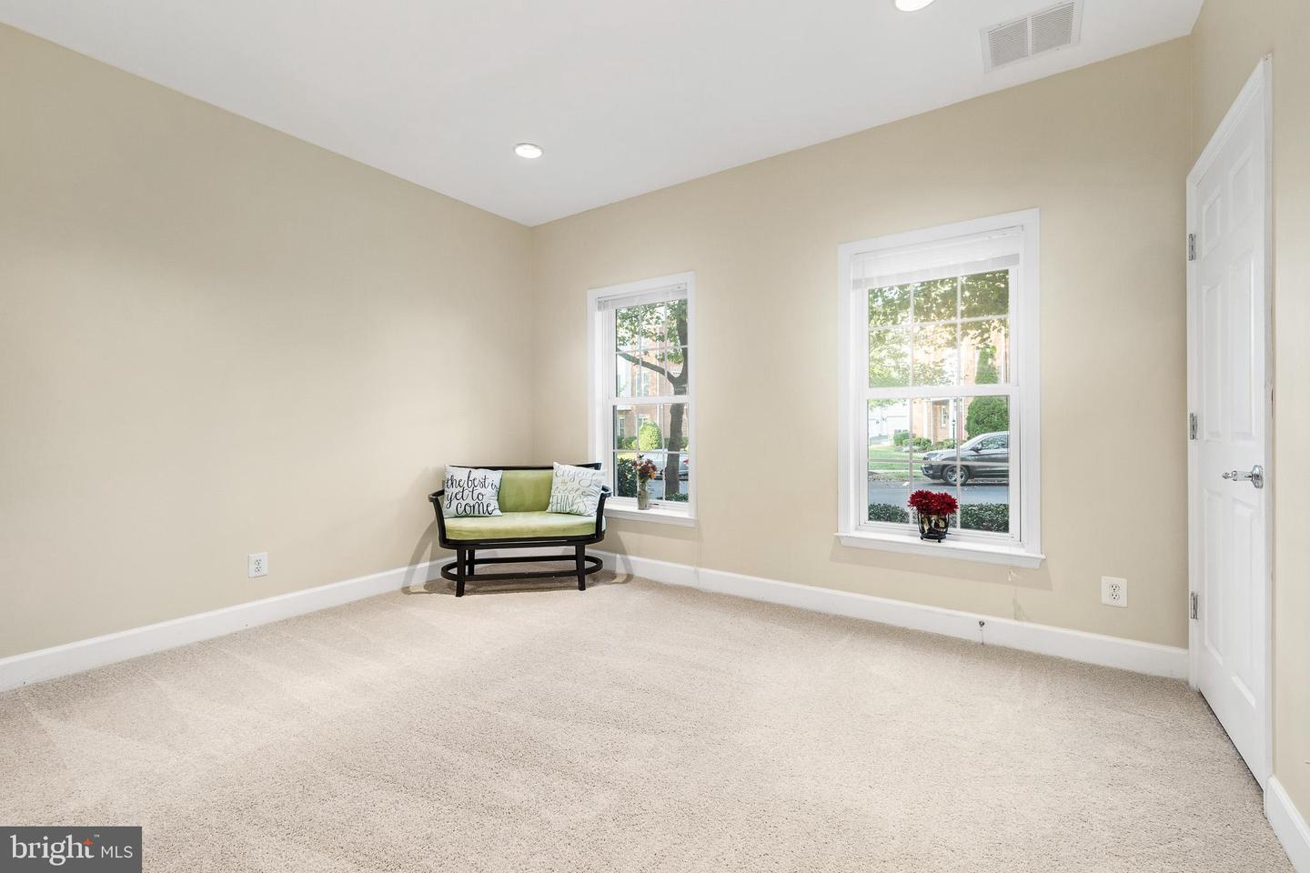 14819 POTOMAC BRANCH DR, WOODBRIDGE, Virginia 22191, 3 Bedrooms Bedrooms, ,2 BathroomsBathrooms,Residential,For sale,14819 POTOMAC BRANCH DR,VAPW2104310 MLS # VAPW2104310