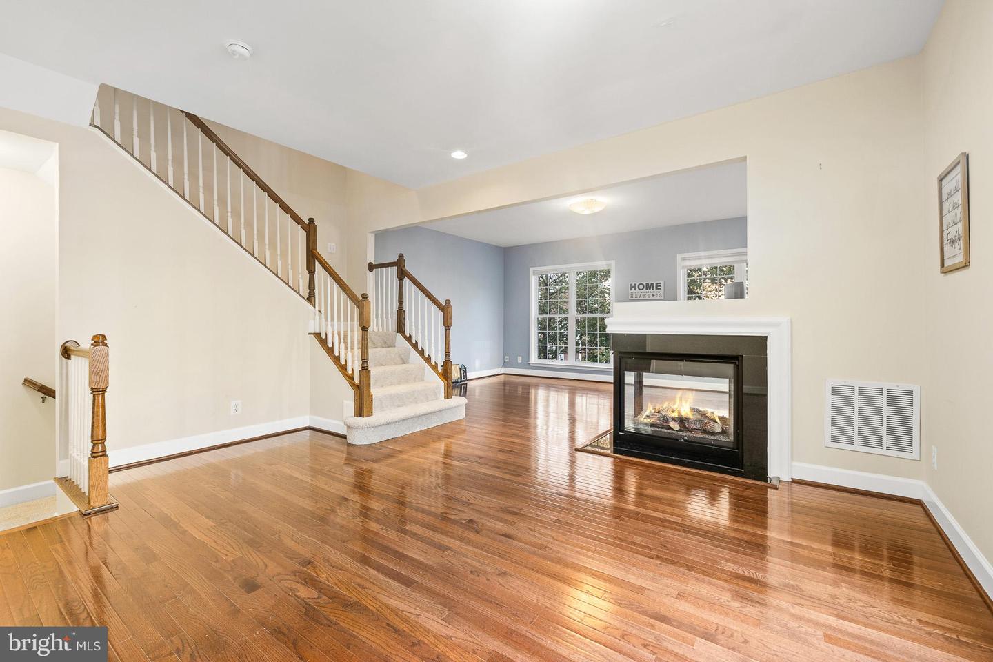 14819 POTOMAC BRANCH DR, WOODBRIDGE, Virginia 22191, 3 Bedrooms Bedrooms, ,2 BathroomsBathrooms,Residential,For sale,14819 POTOMAC BRANCH DR,VAPW2104310 MLS # VAPW2104310