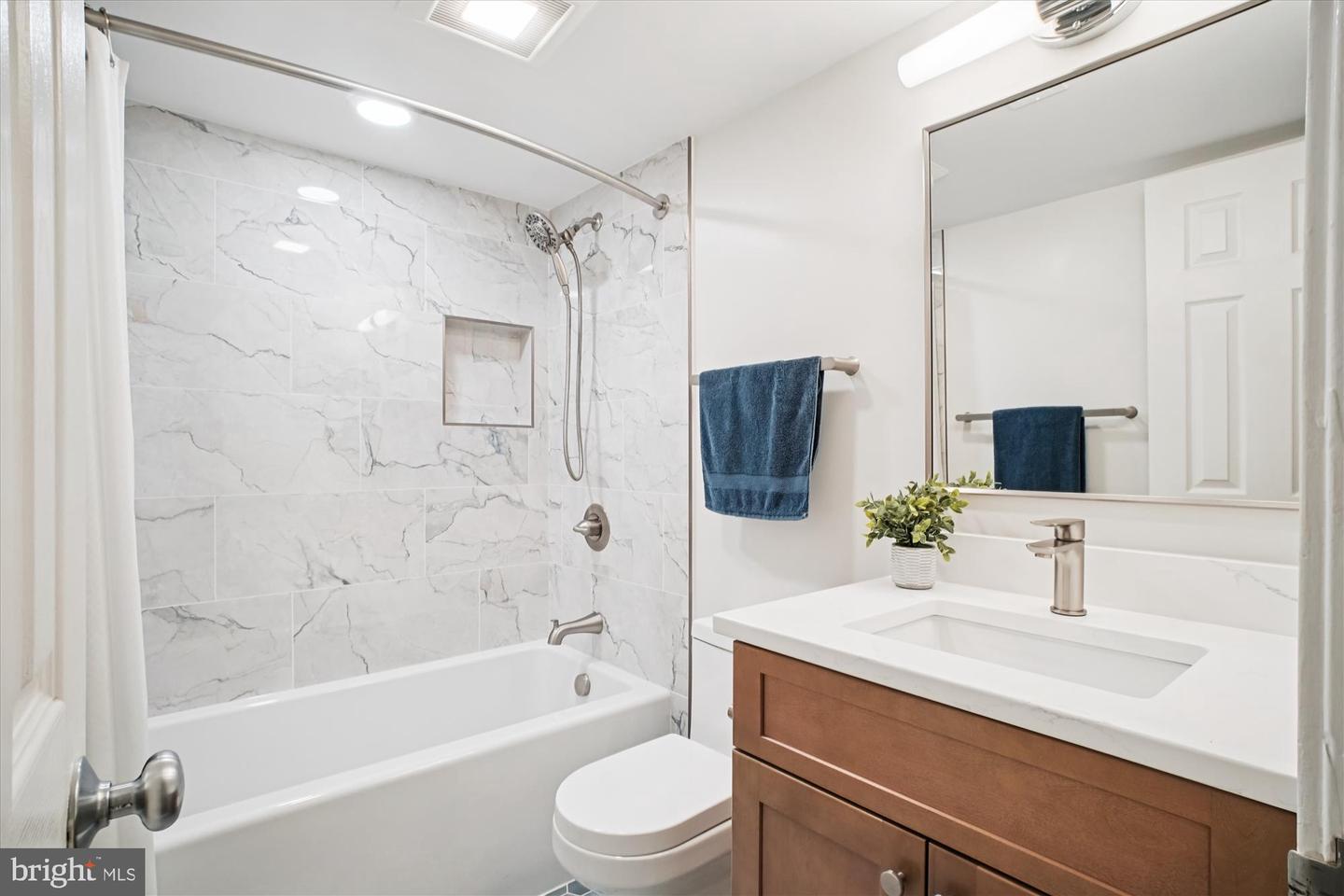 11564 ROLLING GREEN CT #12/100B, RESTON, Virginia 20191, 2 Bedrooms Bedrooms, ,2 BathroomsBathrooms,Residential,For sale,11564 ROLLING GREEN CT #12/100B,VAFX2268080 MLS # VAFX2268080