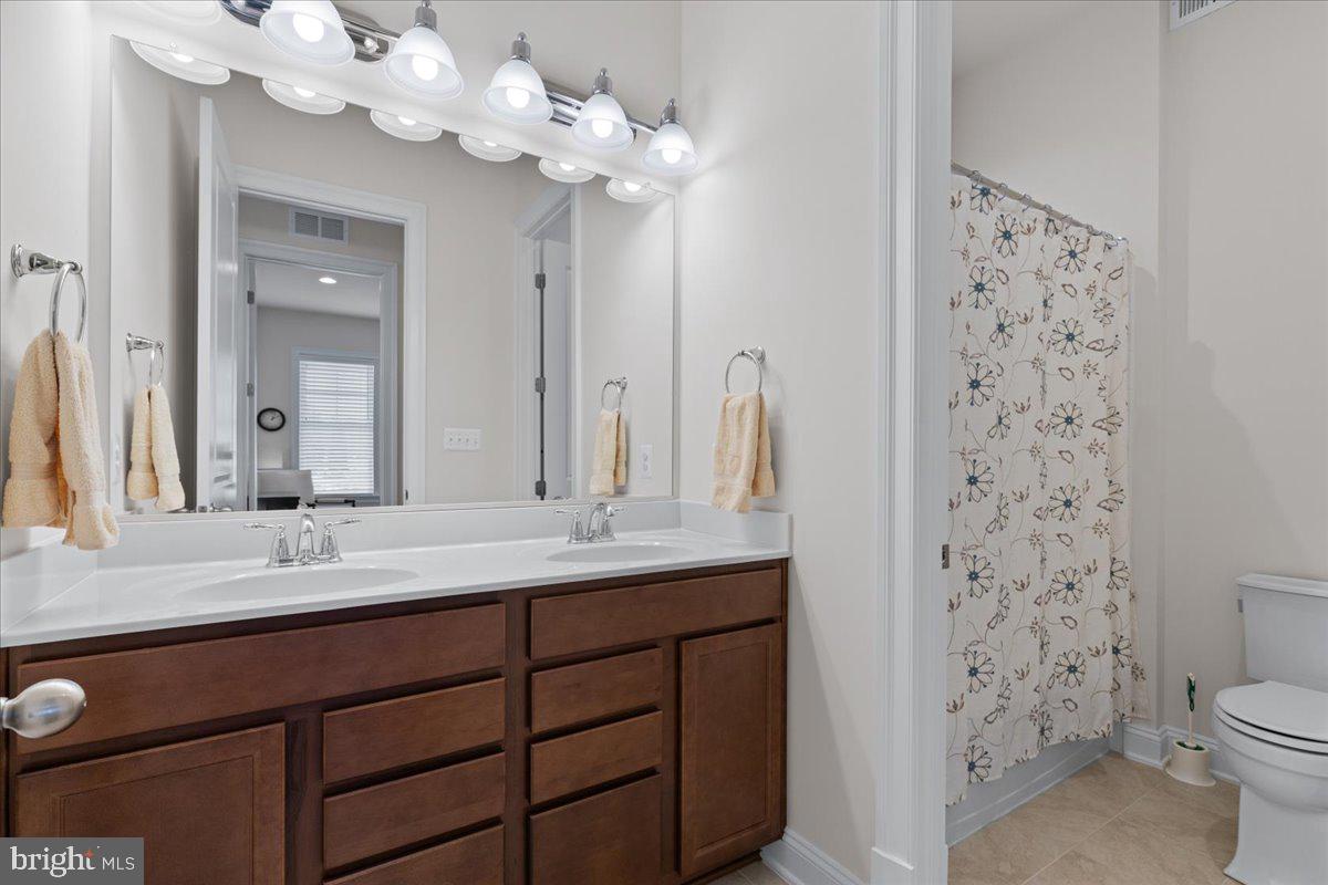 25951 CULLEN RUN PL, ALDIE, Virginia 20105, 4 Bedrooms Bedrooms, ,4 BathroomsBathrooms,Residential,For sale,25951 CULLEN RUN PL,VALO2107174 MLS # VALO2107174