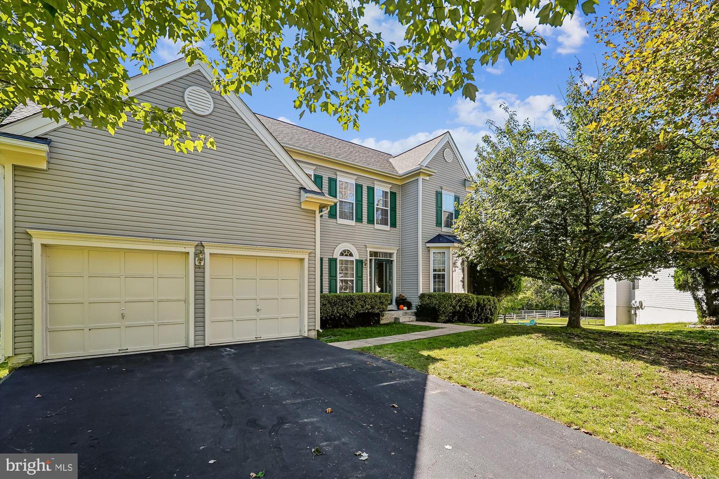 35739 MONTROSE CT, ROUND HILL, Virginia 20141, 4 Bedrooms Bedrooms, ,4 BathroomsBathrooms,Residential,For sale,35739 MONTROSE CT,VALO2107192 MLS # VALO2107192