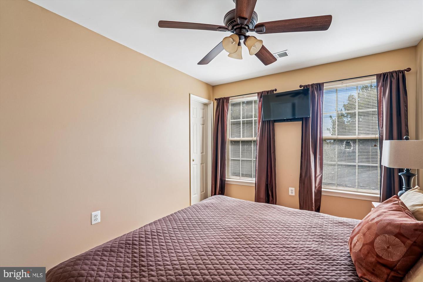 35739 MONTROSE CT, ROUND HILL, Virginia 20141, 4 Bedrooms Bedrooms, ,4 BathroomsBathrooms,Residential,For sale,35739 MONTROSE CT,VALO2107192 MLS # VALO2107192