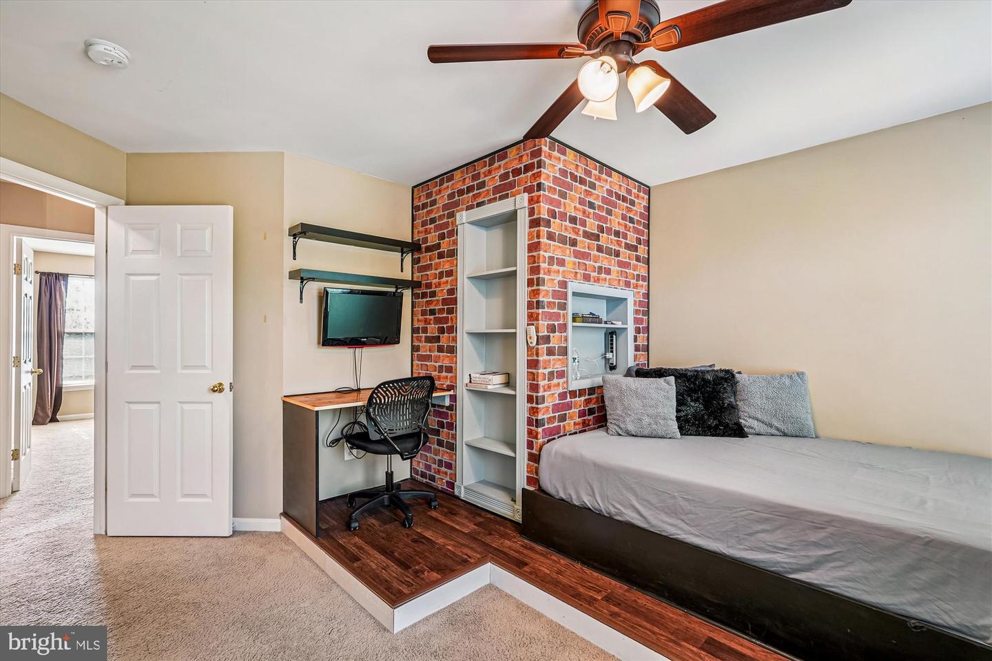 35739 MONTROSE CT, ROUND HILL, Virginia 20141, 4 Bedrooms Bedrooms, ,4 BathroomsBathrooms,Residential,For sale,35739 MONTROSE CT,VALO2107192 MLS # VALO2107192
