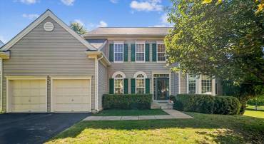 35739 MONTROSE CT, ROUND HILL, Virginia 20141, 4 Bedrooms Bedrooms, ,4 BathroomsBathrooms,Residential,For sale,35739 MONTROSE CT,VALO2107192 MLS # VALO2107192
