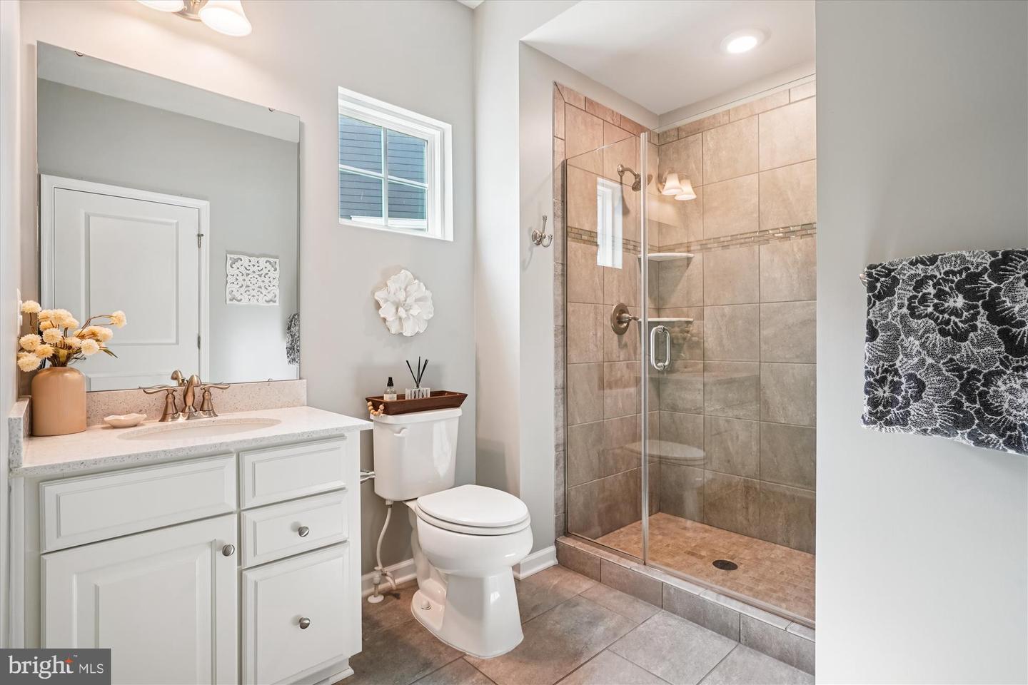 17135 BELLE ISLE DR, DUMFRIES, Virginia 22026, 7 Bedrooms Bedrooms, ,6 BathroomsBathrooms,Residential,For sale,17135 BELLE ISLE DR,VAPW2104390 MLS # VAPW2104390