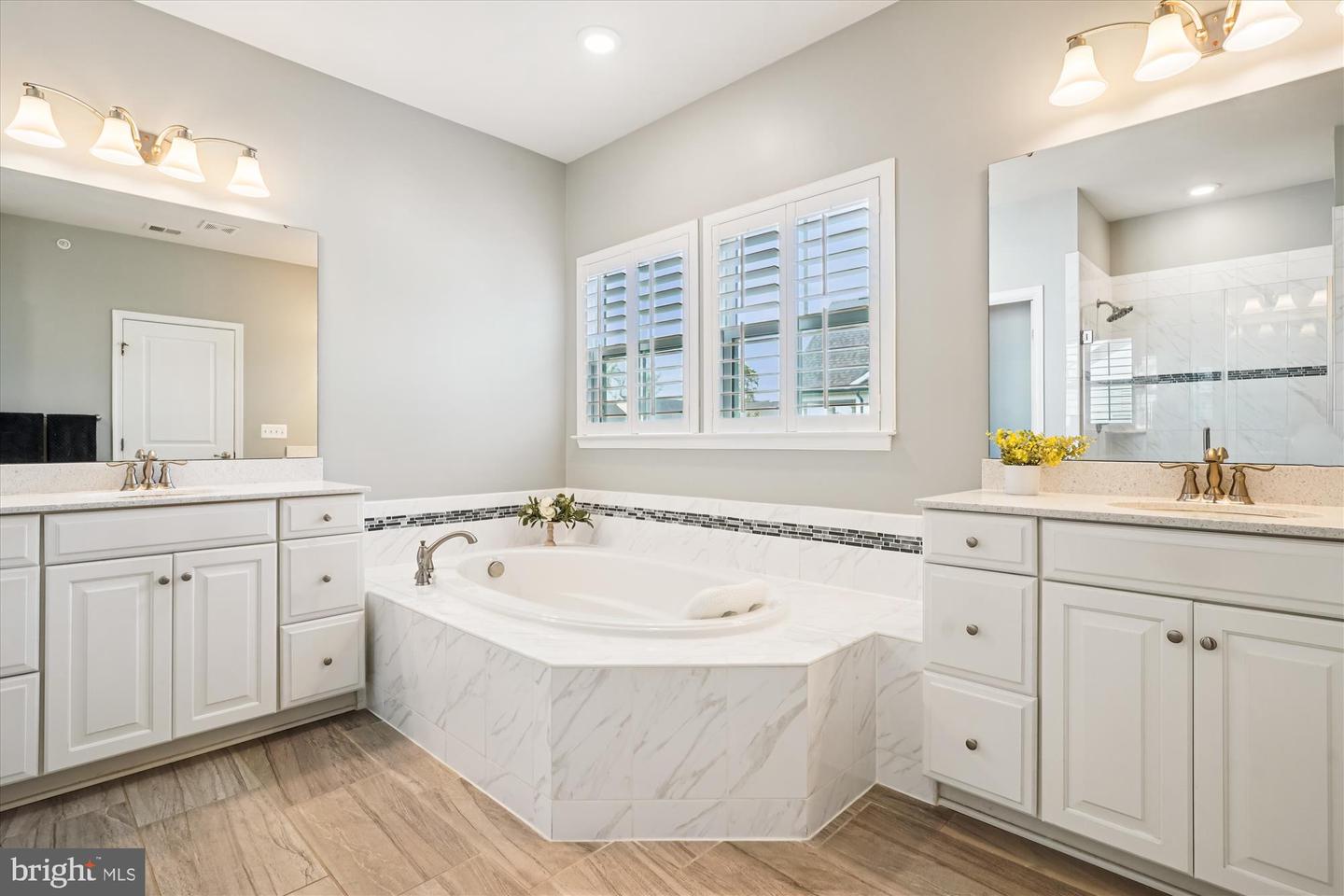 17135 BELLE ISLE DR, DUMFRIES, Virginia 22026, 7 Bedrooms Bedrooms, ,6 BathroomsBathrooms,Residential,For sale,17135 BELLE ISLE DR,VAPW2104390 MLS # VAPW2104390