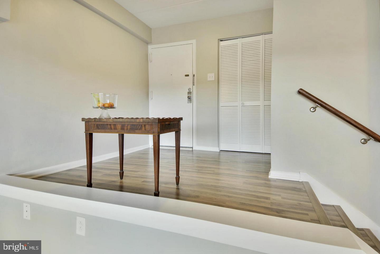 130 ROBERTS LN #200, ALEXANDRIA, Virginia 22314, 2 Bedrooms Bedrooms, ,2 BathroomsBathrooms,Residential,For sale,130 ROBERTS LN #200,VAAX2049956 MLS # VAAX2049956
