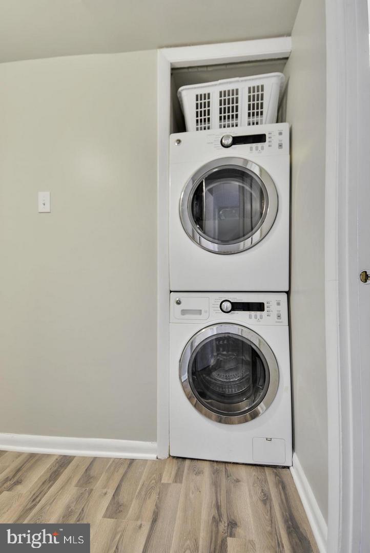 130 ROBERTS LN #200, ALEXANDRIA, Virginia 22314, 2 Bedrooms Bedrooms, ,2 BathroomsBathrooms,Residential,For sale,130 ROBERTS LN #200,VAAX2049956 MLS # VAAX2049956