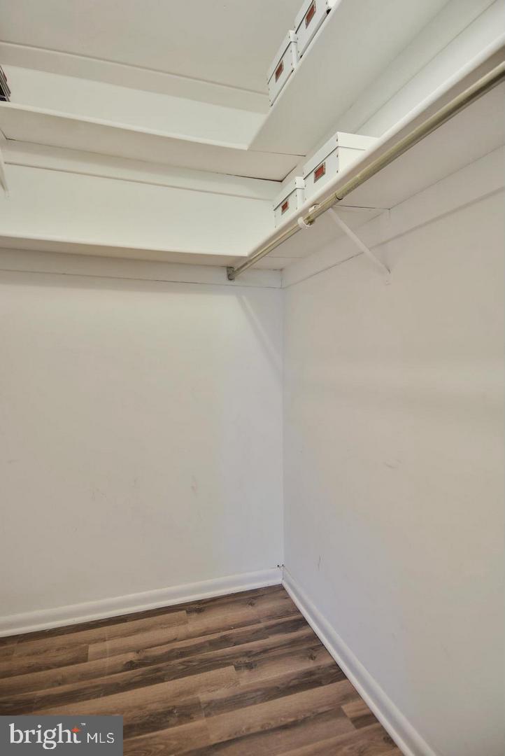 130 ROBERTS LN #200, ALEXANDRIA, Virginia 22314, 2 Bedrooms Bedrooms, ,2 BathroomsBathrooms,Residential,For sale,130 ROBERTS LN #200,VAAX2049956 MLS # VAAX2049956