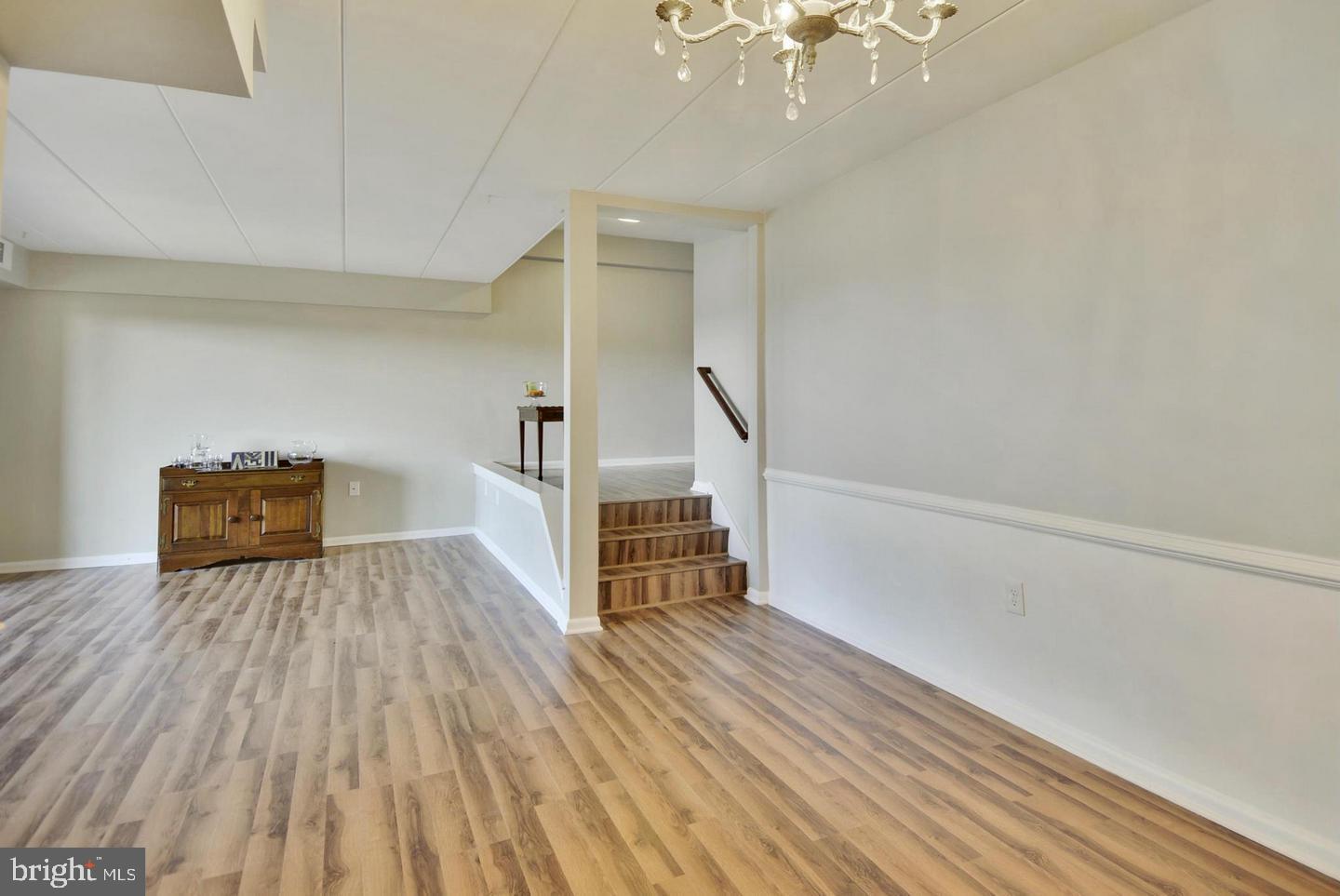 130 ROBERTS LN #200, ALEXANDRIA, Virginia 22314, 2 Bedrooms Bedrooms, ,2 BathroomsBathrooms,Residential,For sale,130 ROBERTS LN #200,VAAX2049956 MLS # VAAX2049956