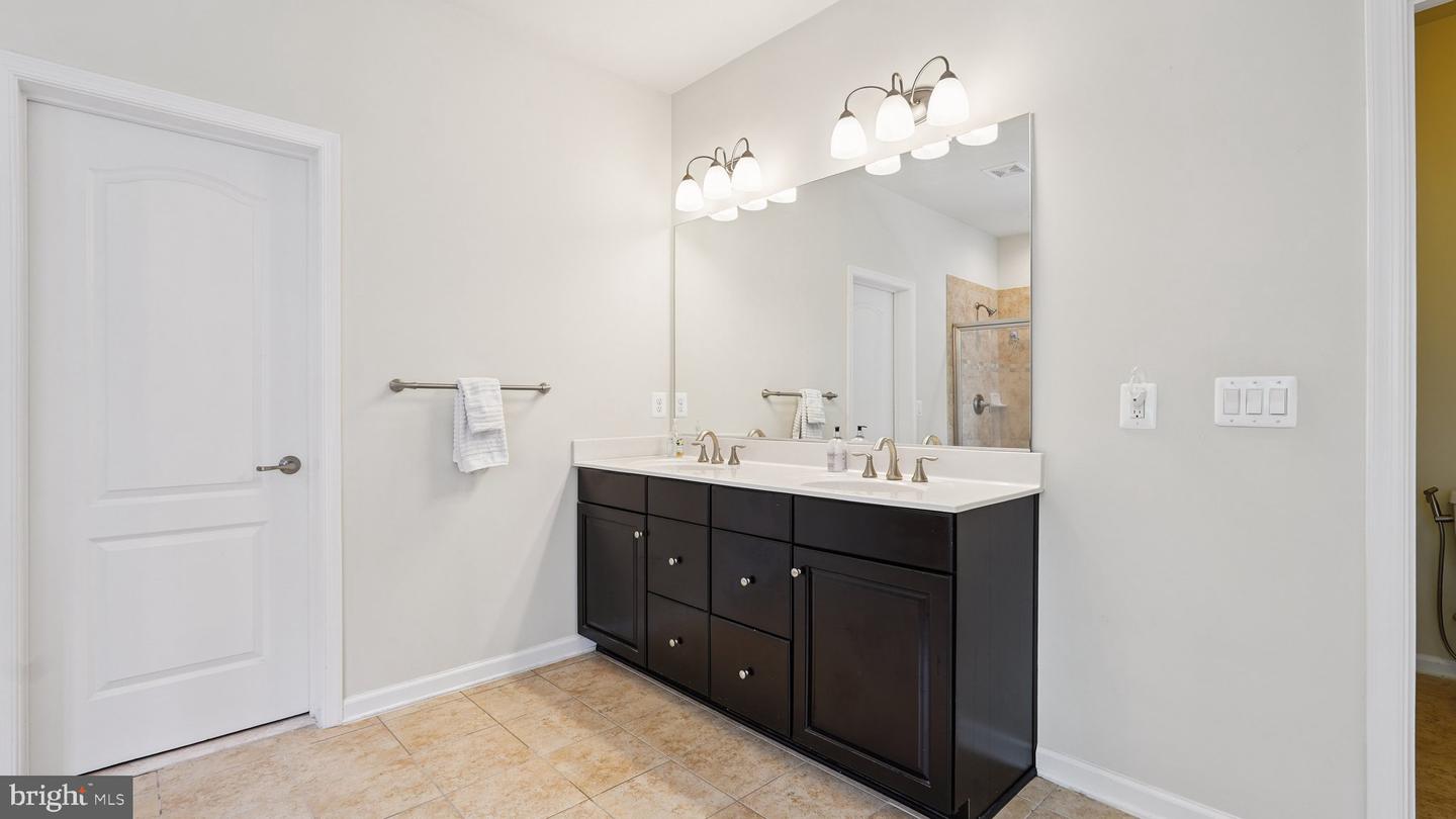 527 APRICOT ST, STAFFORD, Virginia 22554, 5 Bedrooms Bedrooms, ,5 BathroomsBathrooms,Residential,For sale,527 APRICOT ST,VAST2042788 MLS # VAST2042788