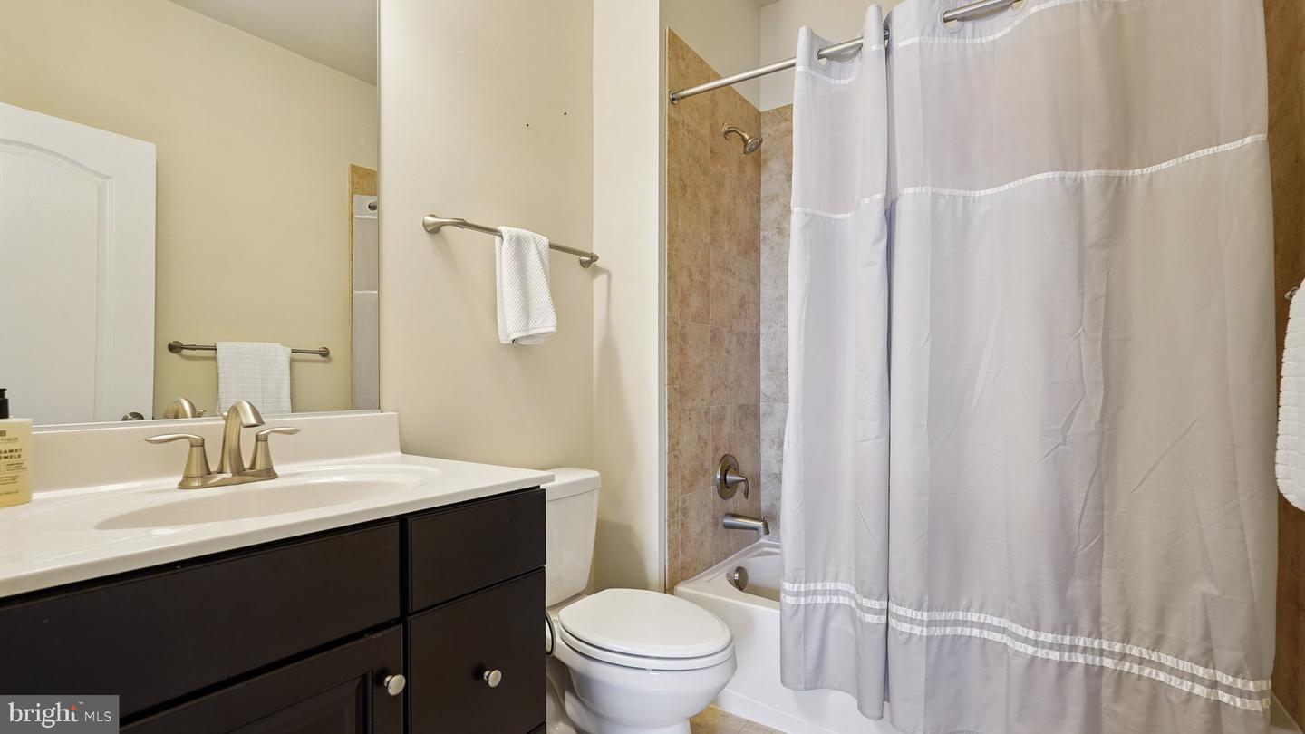 527 APRICOT ST, STAFFORD, Virginia 22554, 5 Bedrooms Bedrooms, ,5 BathroomsBathrooms,Residential,For sale,527 APRICOT ST,VAST2042788 MLS # VAST2042788