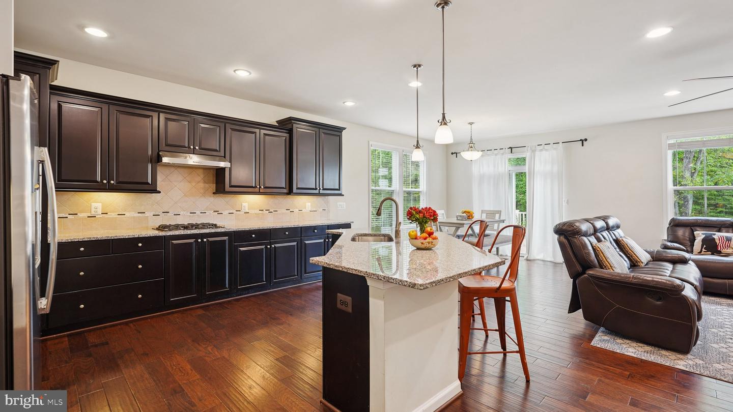 527 APRICOT ST, STAFFORD, Virginia 22554, 5 Bedrooms Bedrooms, ,5 BathroomsBathrooms,Residential,For sale,527 APRICOT ST,VAST2042788 MLS # VAST2042788