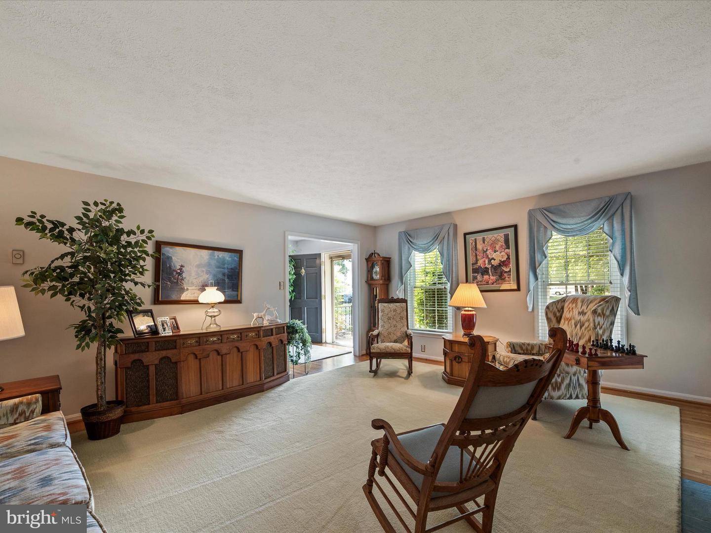 308 W MAIN ST, BERRYVILLE, Virginia 22611, 4 Bedrooms Bedrooms, ,3 BathroomsBathrooms,Residential,For sale,308 W MAIN ST,VACL2006088 MLS # VACL2006088
