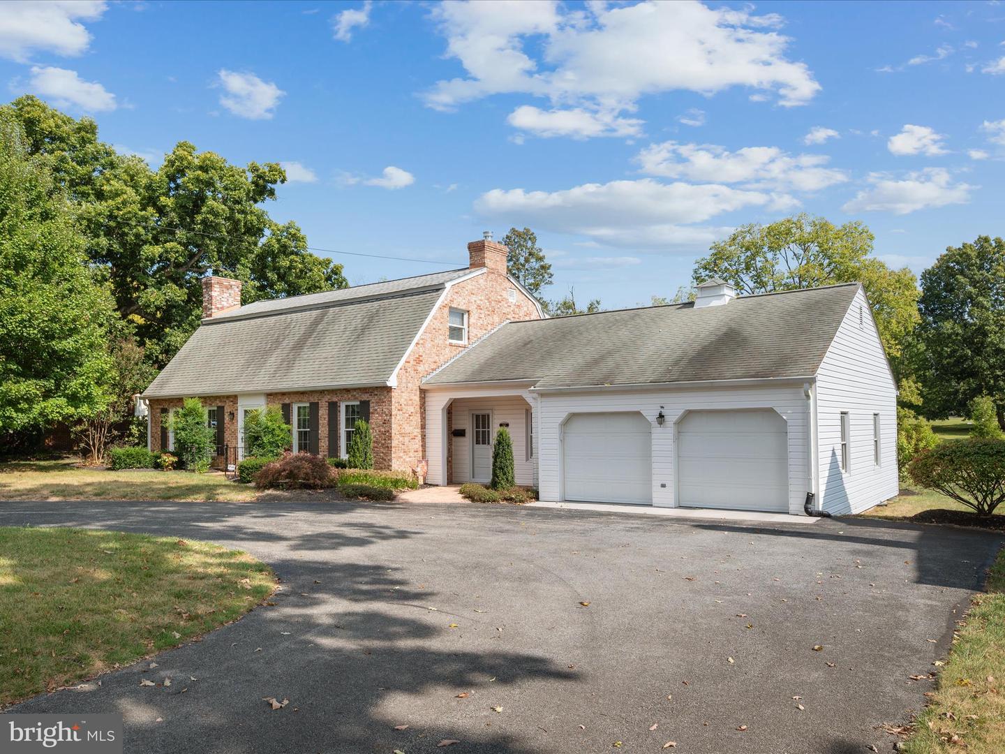 308 W MAIN ST, BERRYVILLE, Virginia 22611, 4 Bedrooms Bedrooms, ,3 BathroomsBathrooms,Residential,For sale,308 W MAIN ST,VACL2006088 MLS # VACL2006088
