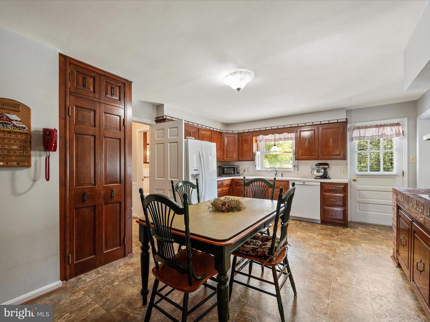 308 W MAIN ST, BERRYVILLE, Virginia 22611, 4 Bedrooms Bedrooms, ,3 BathroomsBathrooms,Residential,For sale,308 W MAIN ST,VACL2006088 MLS # VACL2006088