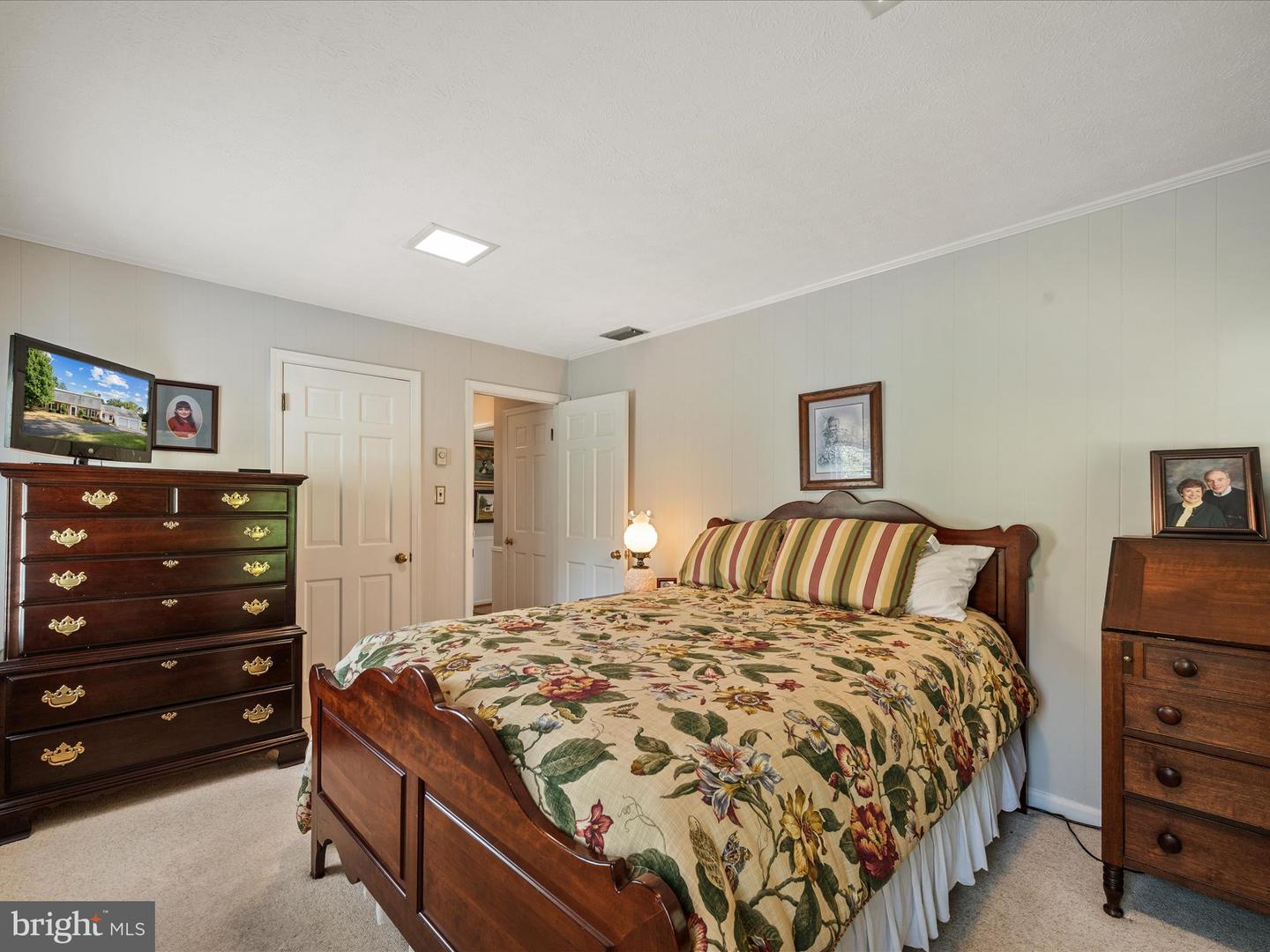 308 W MAIN ST, BERRYVILLE, Virginia 22611, 4 Bedrooms Bedrooms, ,3 BathroomsBathrooms,Residential,For sale,308 W MAIN ST,VACL2006088 MLS # VACL2006088