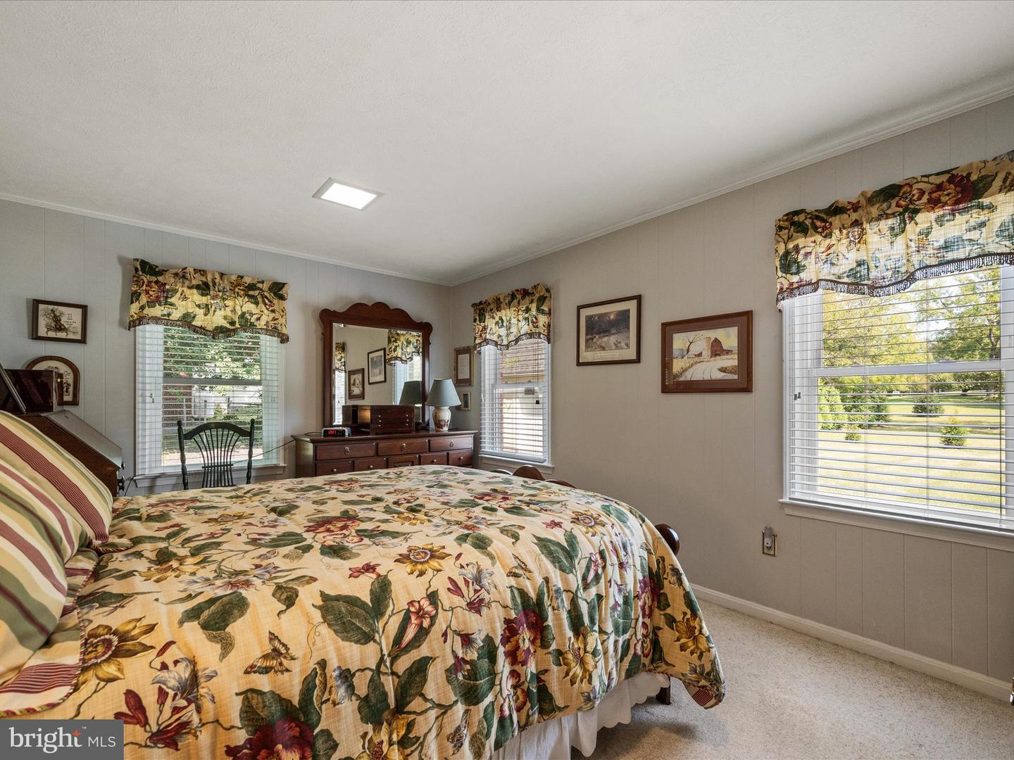 308 W MAIN ST, BERRYVILLE, Virginia 22611, 4 Bedrooms Bedrooms, ,3 BathroomsBathrooms,Residential,For sale,308 W MAIN ST,VACL2006088 MLS # VACL2006088