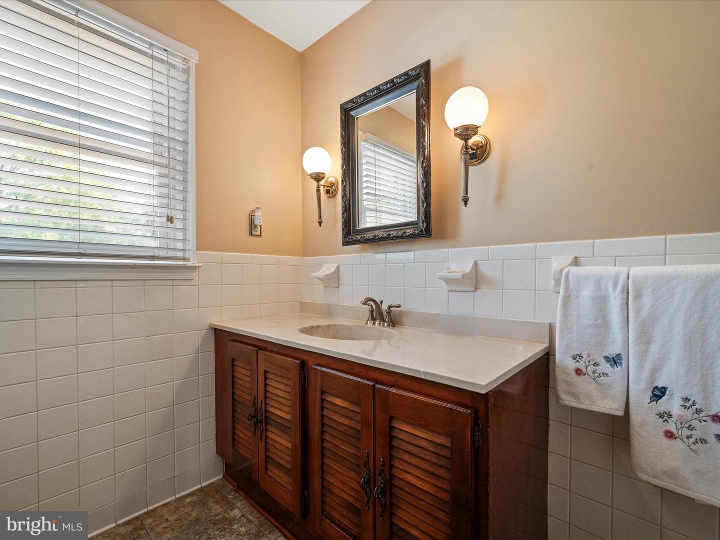 308 W MAIN ST, BERRYVILLE, Virginia 22611, 4 Bedrooms Bedrooms, ,3 BathroomsBathrooms,Residential,For sale,308 W MAIN ST,VACL2006088 MLS # VACL2006088