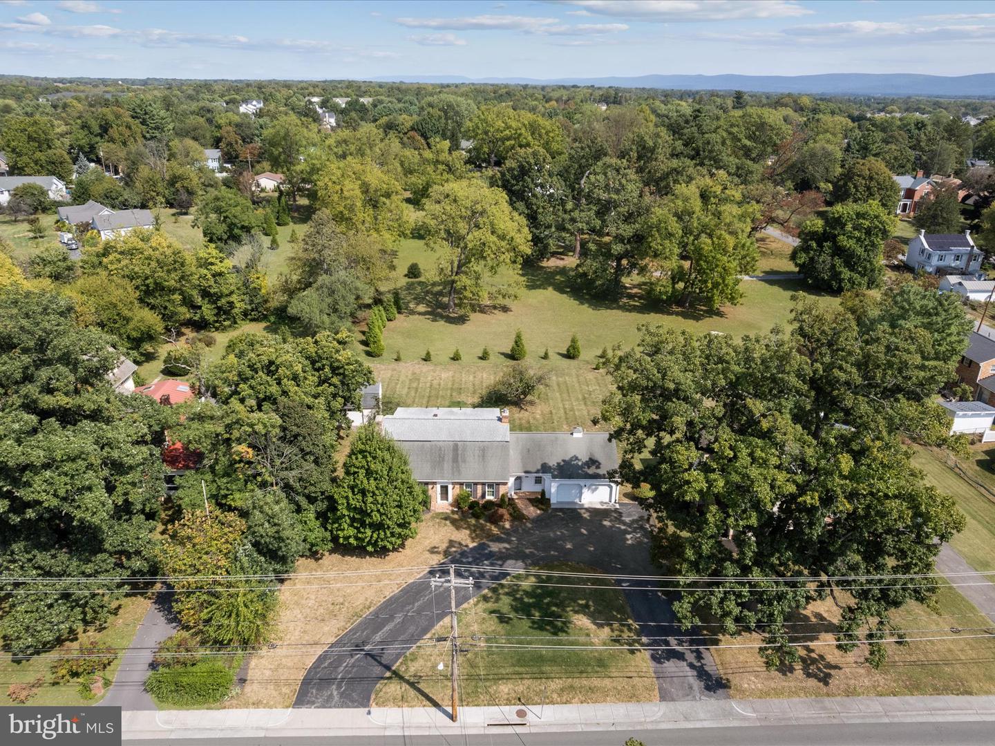 308 W MAIN ST, BERRYVILLE, Virginia 22611, 4 Bedrooms Bedrooms, ,3 BathroomsBathrooms,Residential,For sale,308 W MAIN ST,VACL2006088 MLS # VACL2006088