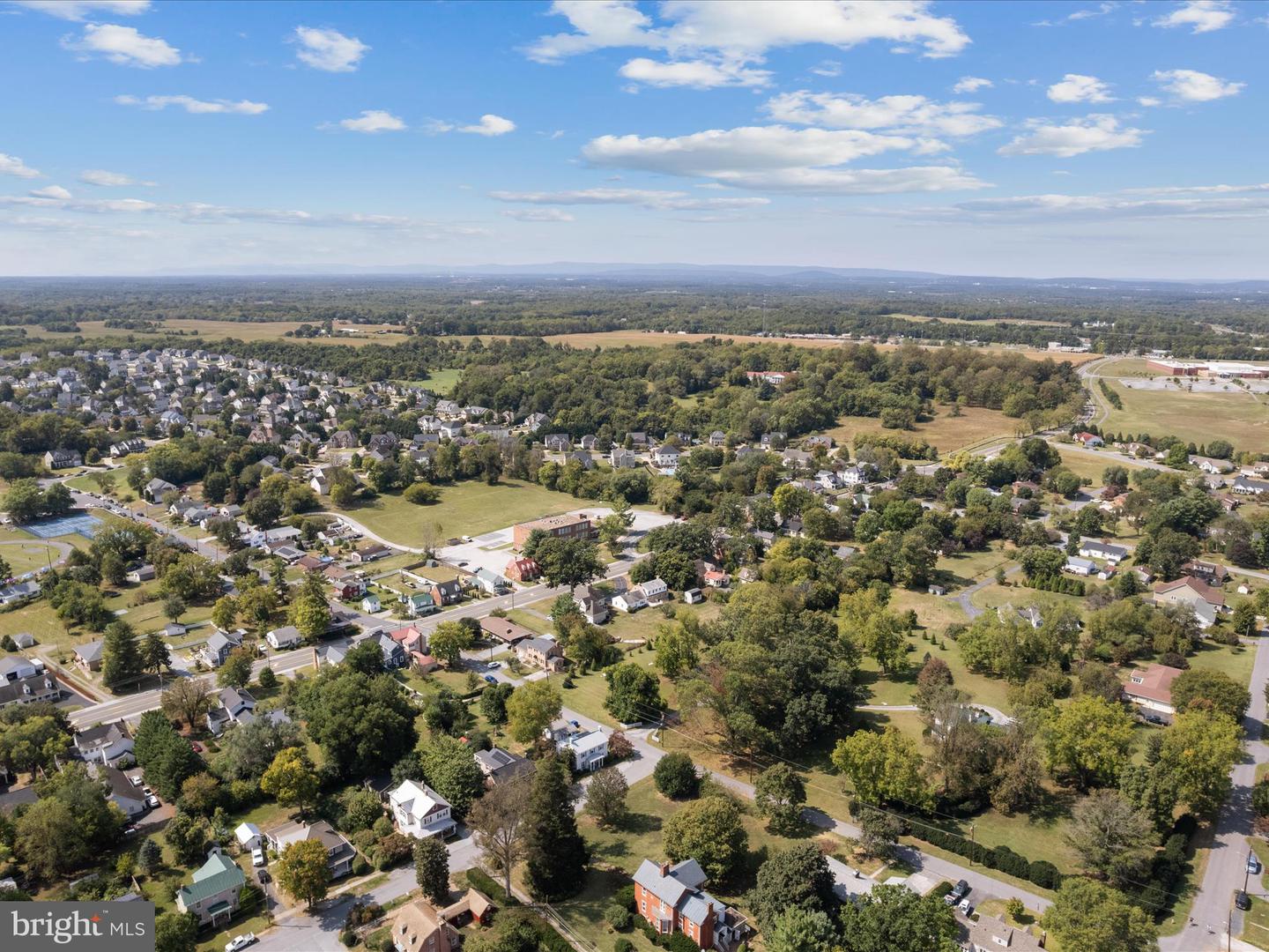 308 W MAIN ST, BERRYVILLE, Virginia 22611, 4 Bedrooms Bedrooms, ,3 BathroomsBathrooms,Residential,For sale,308 W MAIN ST,VACL2006088 MLS # VACL2006088