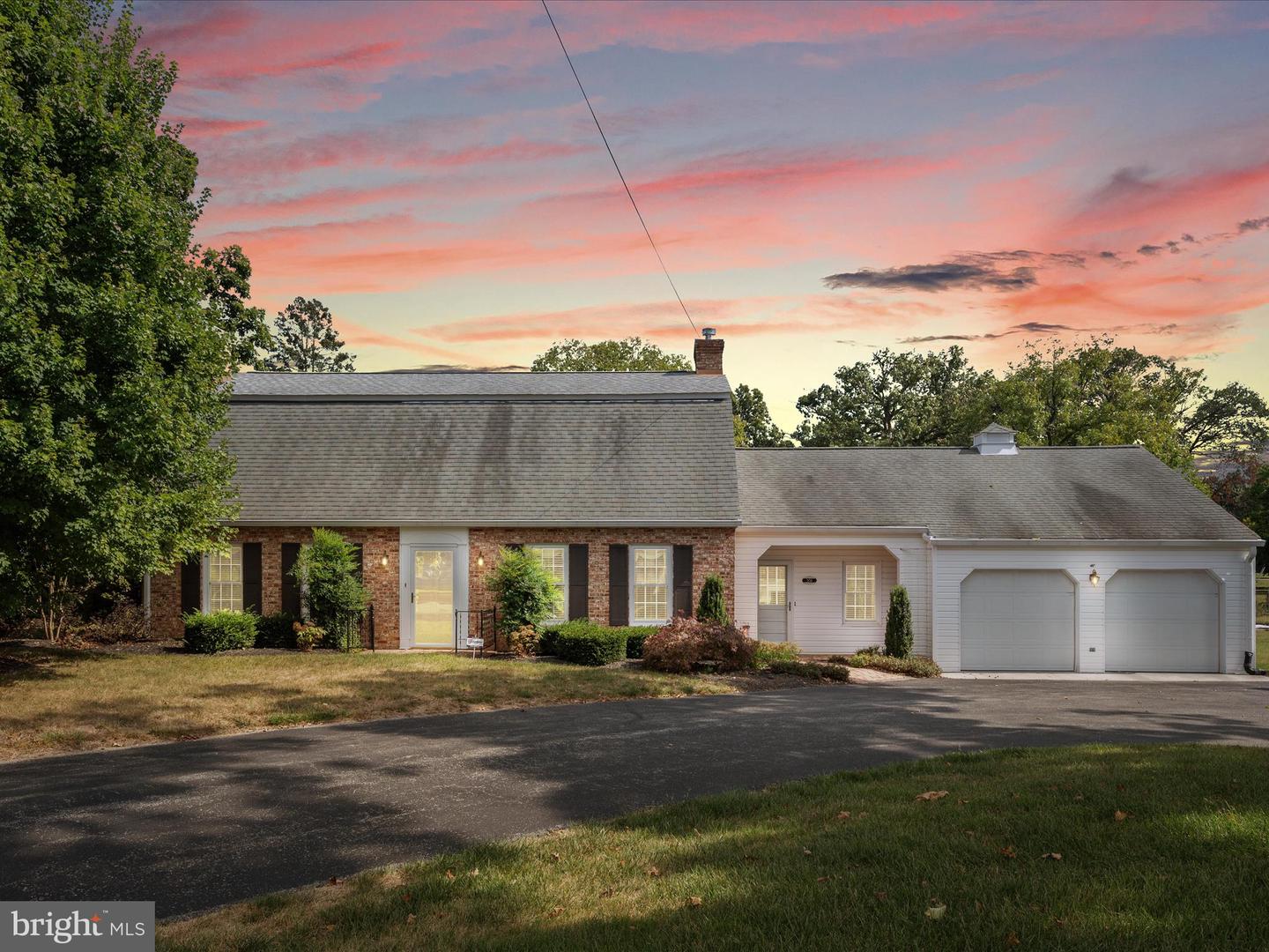 308 W MAIN ST, BERRYVILLE, Virginia 22611, 4 Bedrooms Bedrooms, ,3 BathroomsBathrooms,Residential,For sale,308 W MAIN ST,VACL2006088 MLS # VACL2006088