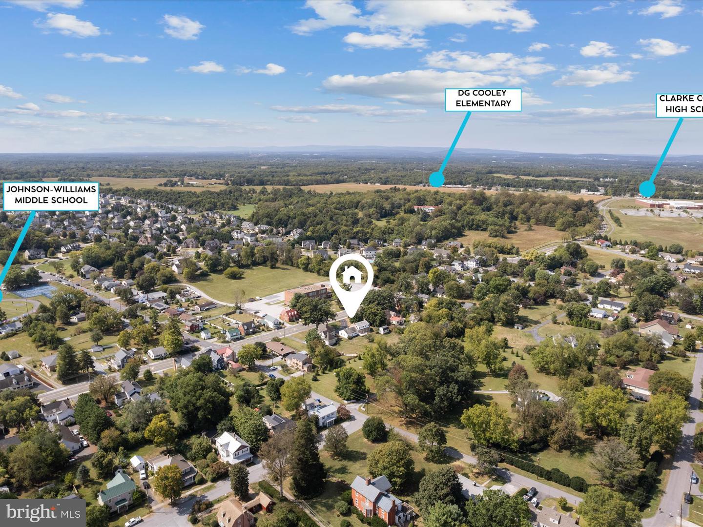 308 W MAIN ST, BERRYVILLE, Virginia 22611, 4 Bedrooms Bedrooms, ,3 BathroomsBathrooms,Residential,For sale,308 W MAIN ST,VACL2006088 MLS # VACL2006088