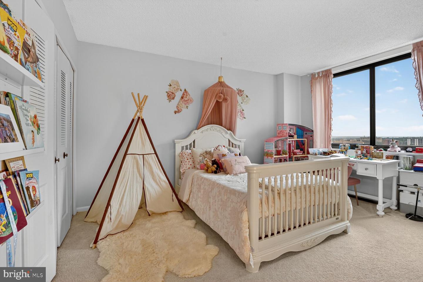 3701 S GEORGE MASON DR #1915N, FALLS CHURCH, Virginia 22041, 3 Bedrooms Bedrooms, ,2 BathroomsBathrooms,Residential,For sale,3701 S GEORGE MASON DR #1915N,VAFX2268898 MLS # VAFX2268898