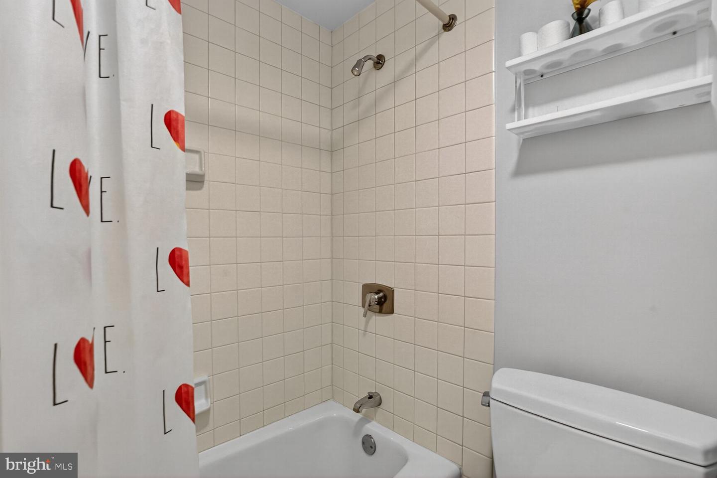 3701 S GEORGE MASON DR #1915N, FALLS CHURCH, Virginia 22041, 3 Bedrooms Bedrooms, ,2 BathroomsBathrooms,Residential,For sale,3701 S GEORGE MASON DR #1915N,VAFX2268898 MLS # VAFX2268898