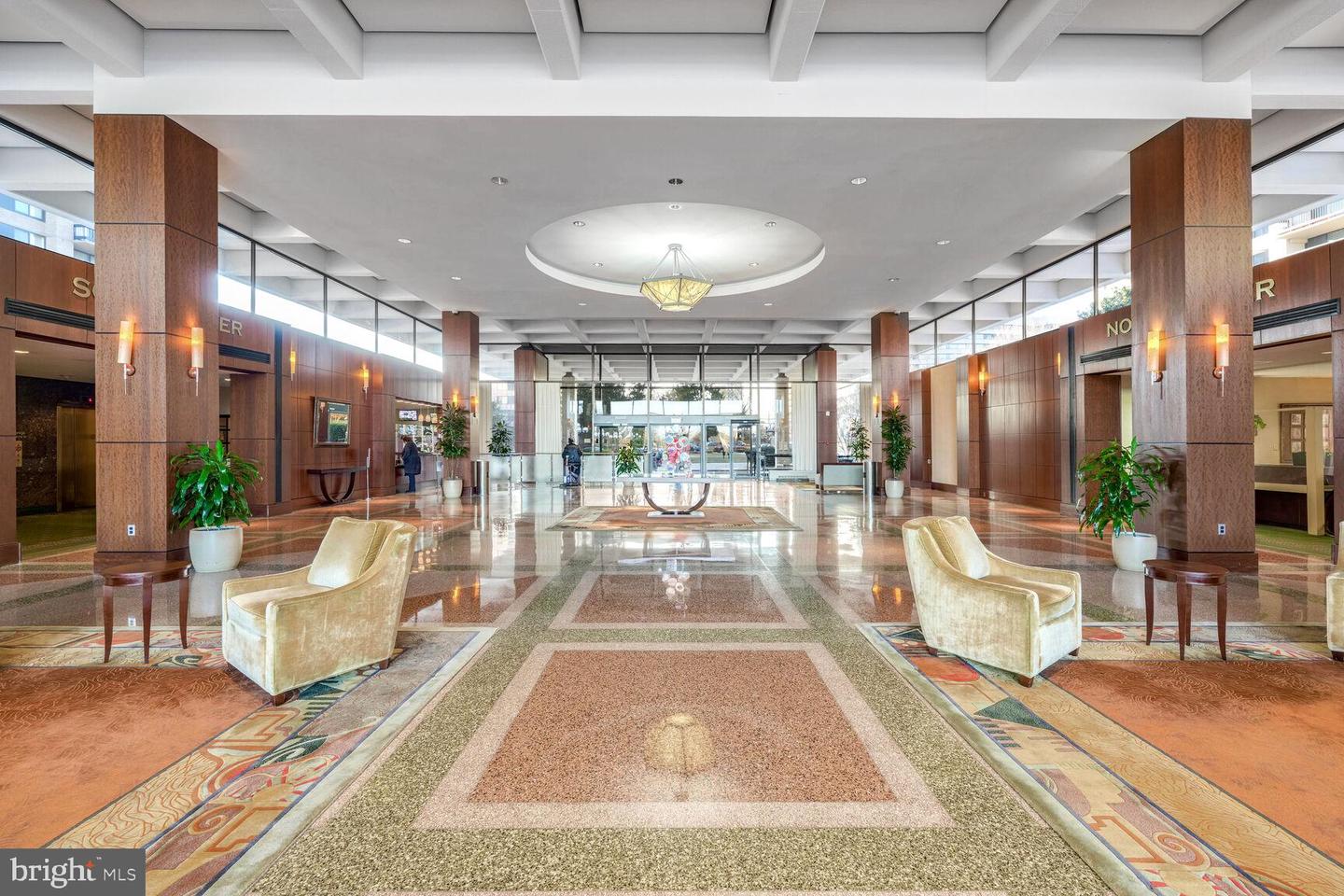 3701 S GEORGE MASON DR #1915N, FALLS CHURCH, Virginia 22041, 3 Bedrooms Bedrooms, ,2 BathroomsBathrooms,Residential,For sale,3701 S GEORGE MASON DR #1915N,VAFX2268898 MLS # VAFX2268898