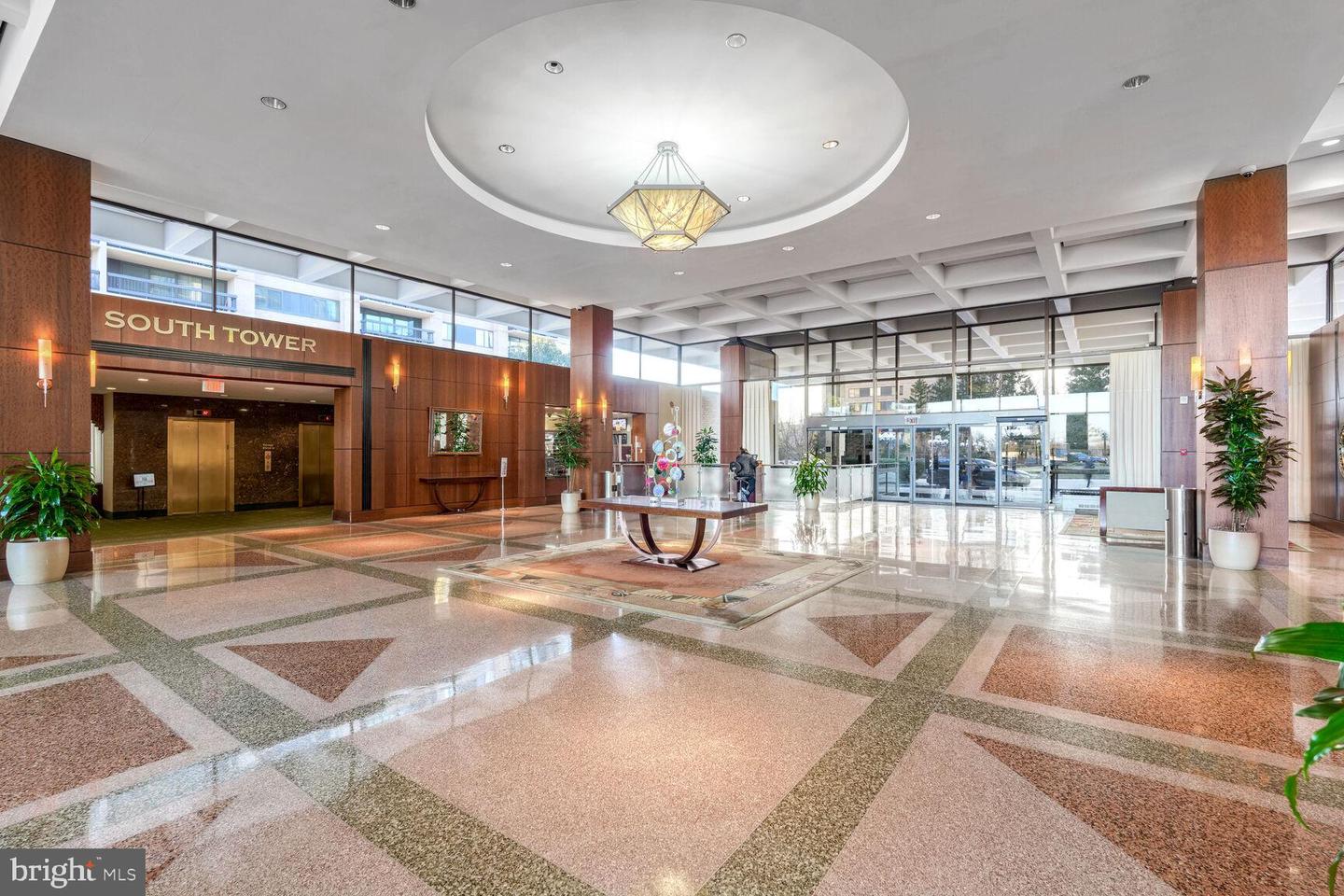 3701 S GEORGE MASON DR #1915N, FALLS CHURCH, Virginia 22041, 3 Bedrooms Bedrooms, ,2 BathroomsBathrooms,Residential,For sale,3701 S GEORGE MASON DR #1915N,VAFX2268898 MLS # VAFX2268898