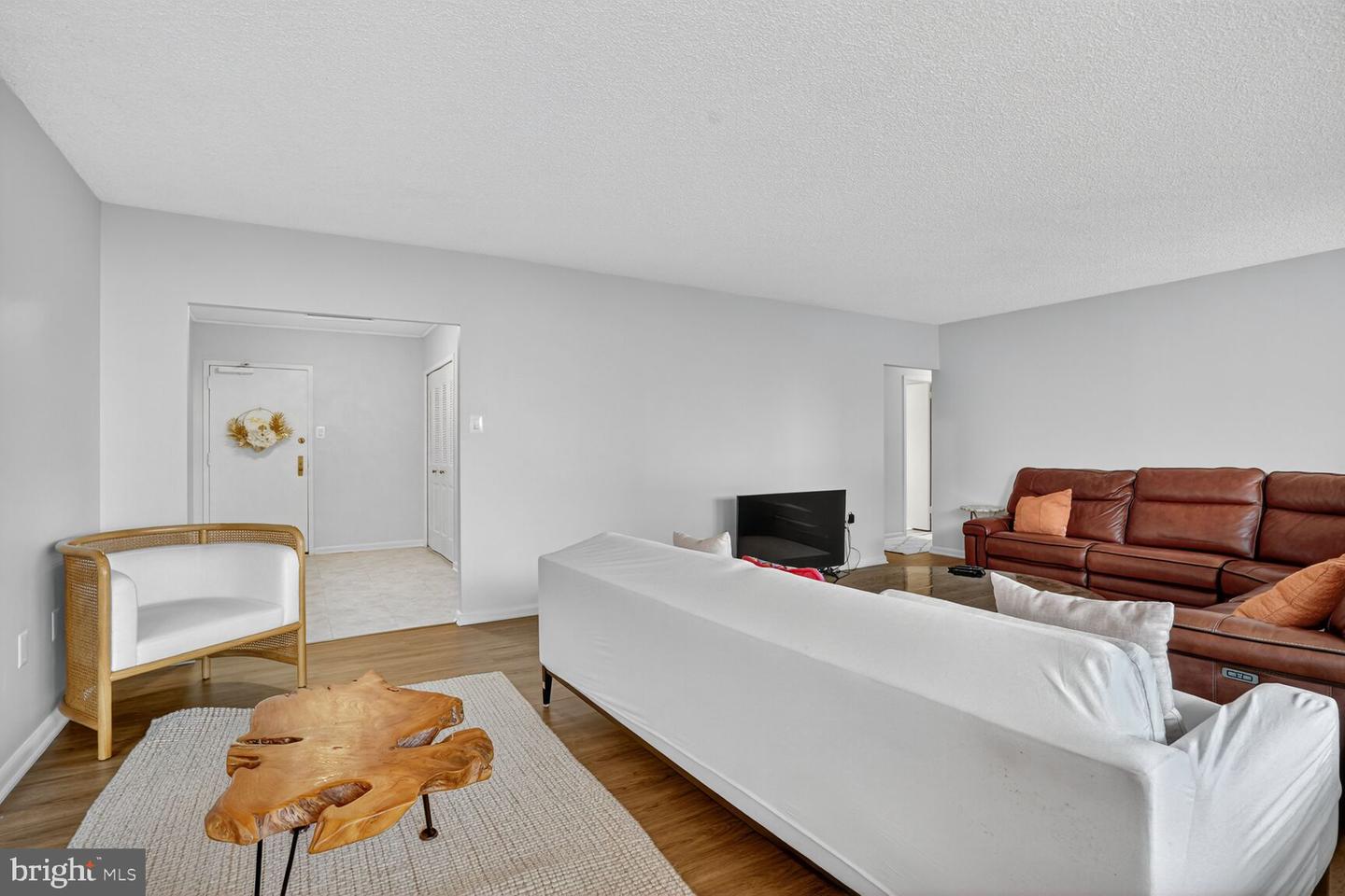 3701 S GEORGE MASON DR #1915N, FALLS CHURCH, Virginia 22041, 3 Bedrooms Bedrooms, ,2 BathroomsBathrooms,Residential,For sale,3701 S GEORGE MASON DR #1915N,VAFX2268898 MLS # VAFX2268898