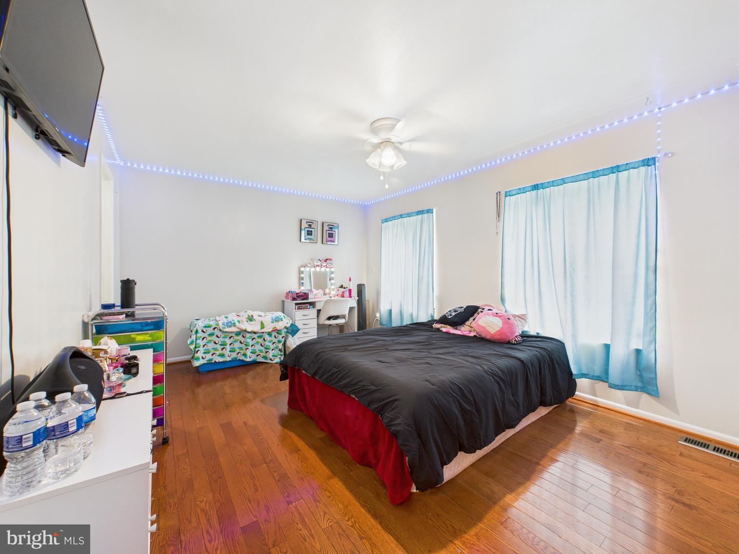 2100 BERGER PL, HERNDON, Virginia 20170, 4 Bedrooms Bedrooms, ,2 BathroomsBathrooms,Residential,For sale,2100 BERGER PL,VAFX2268926 MLS # VAFX2268926