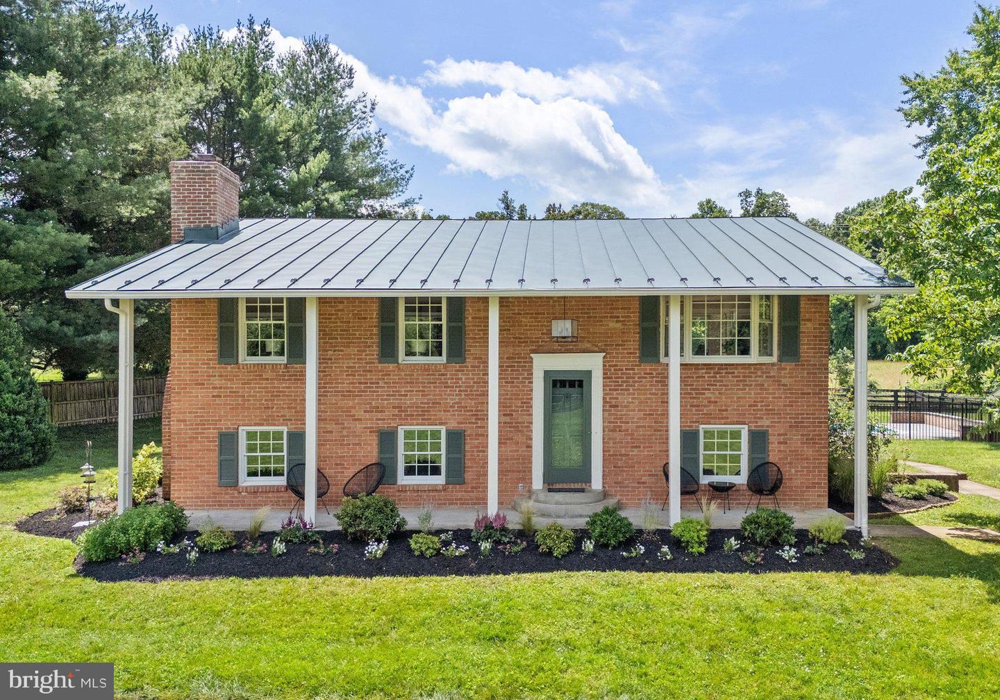1170 PARKER ST, UPPERVILLE, Virginia 20184, 4 Bedrooms Bedrooms, ,2 BathroomsBathrooms,Residential,For sale,1170 PARKER ST,VAFQ2018374 MLS # VAFQ2018374