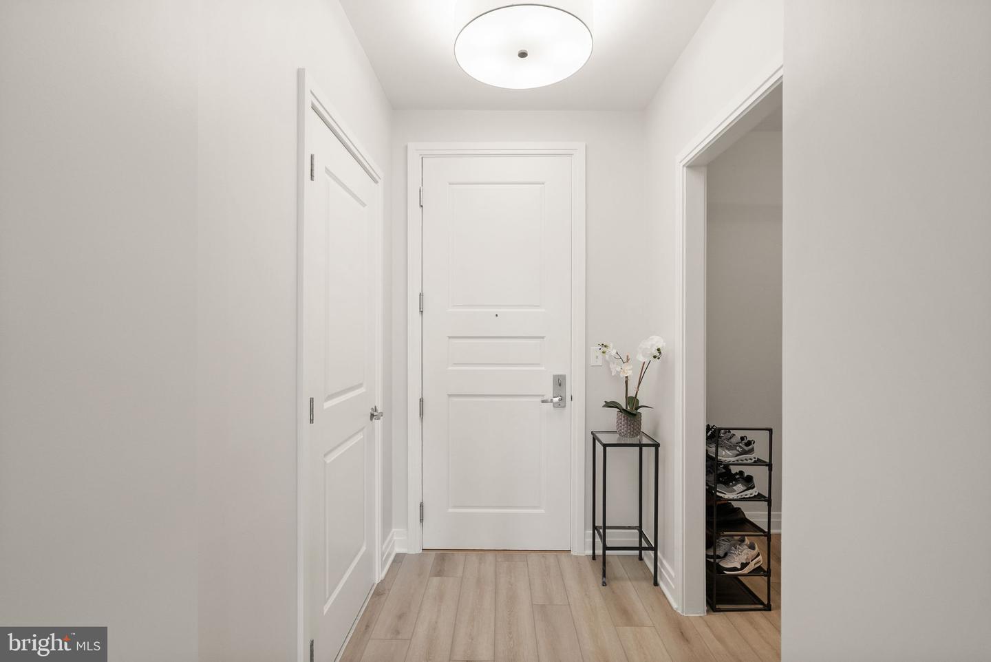 8220 CRESTWOOD HEIGHTS DR #1210, MCLEAN, Virginia 22102, 1 Bedroom Bedrooms, ,2 BathroomsBathrooms,Residential,For sale,8220 CRESTWOOD HEIGHTS DR #1210,VAFX2268534 MLS # VAFX2268534