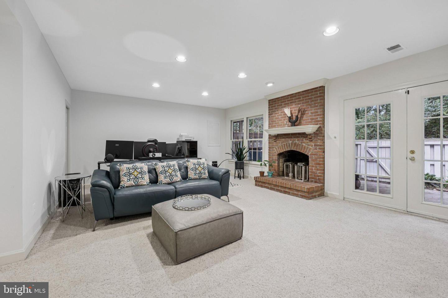 2177 WOLFTRAP CT, VIENNA, Virginia 22182, 3 Bedrooms Bedrooms, 15 Rooms Rooms,3 BathroomsBathrooms,Residential,For sale,2177 WOLFTRAP CT,VAFX2268576 MLS # VAFX2268576