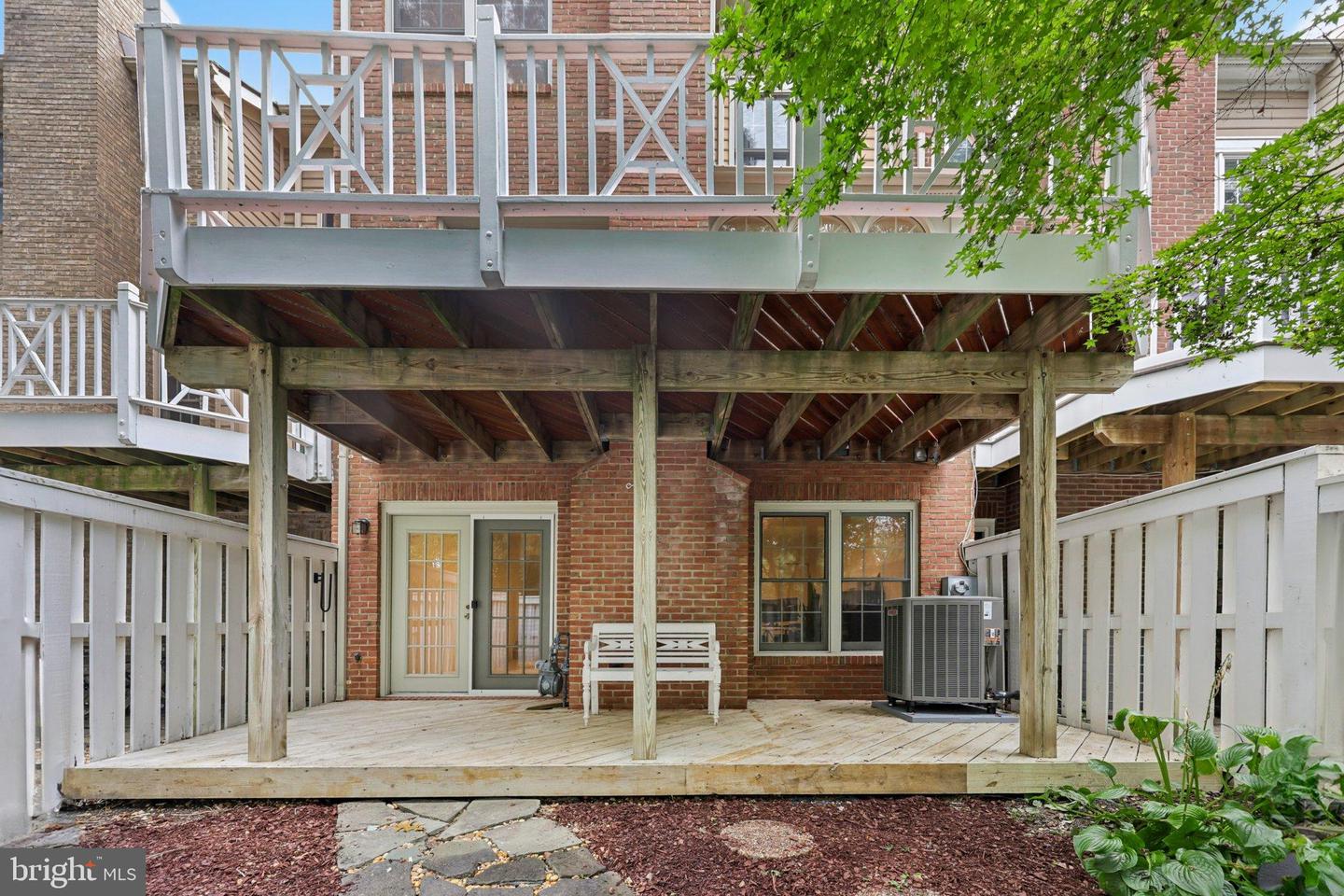 2177 WOLFTRAP CT, VIENNA, Virginia 22182, 3 Bedrooms Bedrooms, 15 Rooms Rooms,3 BathroomsBathrooms,Residential,For sale,2177 WOLFTRAP CT,VAFX2268576 MLS # VAFX2268576
