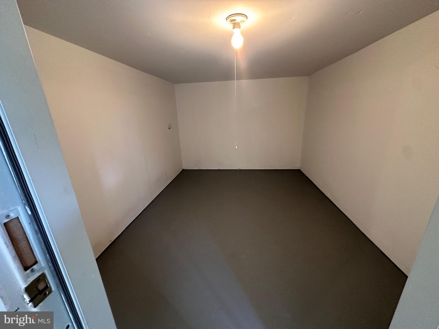 2177 WOLFTRAP CT, VIENNA, Virginia 22182, 3 Bedrooms Bedrooms, 15 Rooms Rooms,3 BathroomsBathrooms,Residential,For sale,2177 WOLFTRAP CT,VAFX2268576 MLS # VAFX2268576