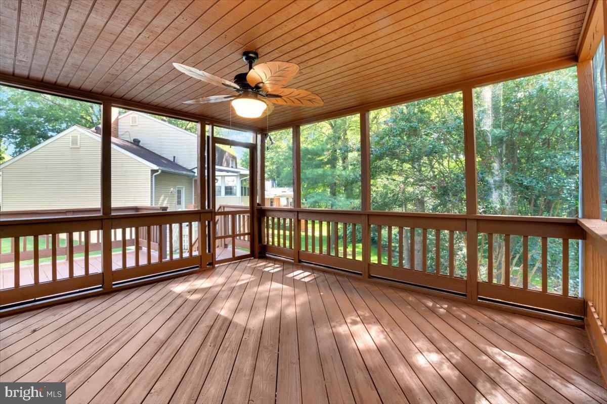 5713 OAK GREEN, BURKE, Virginia 22015, 3 Bedrooms Bedrooms, 6 Rooms Rooms,2 BathroomsBathrooms,Residential,For sale,5713 OAK GREEN,VAFX2268756 MLS # VAFX2268756