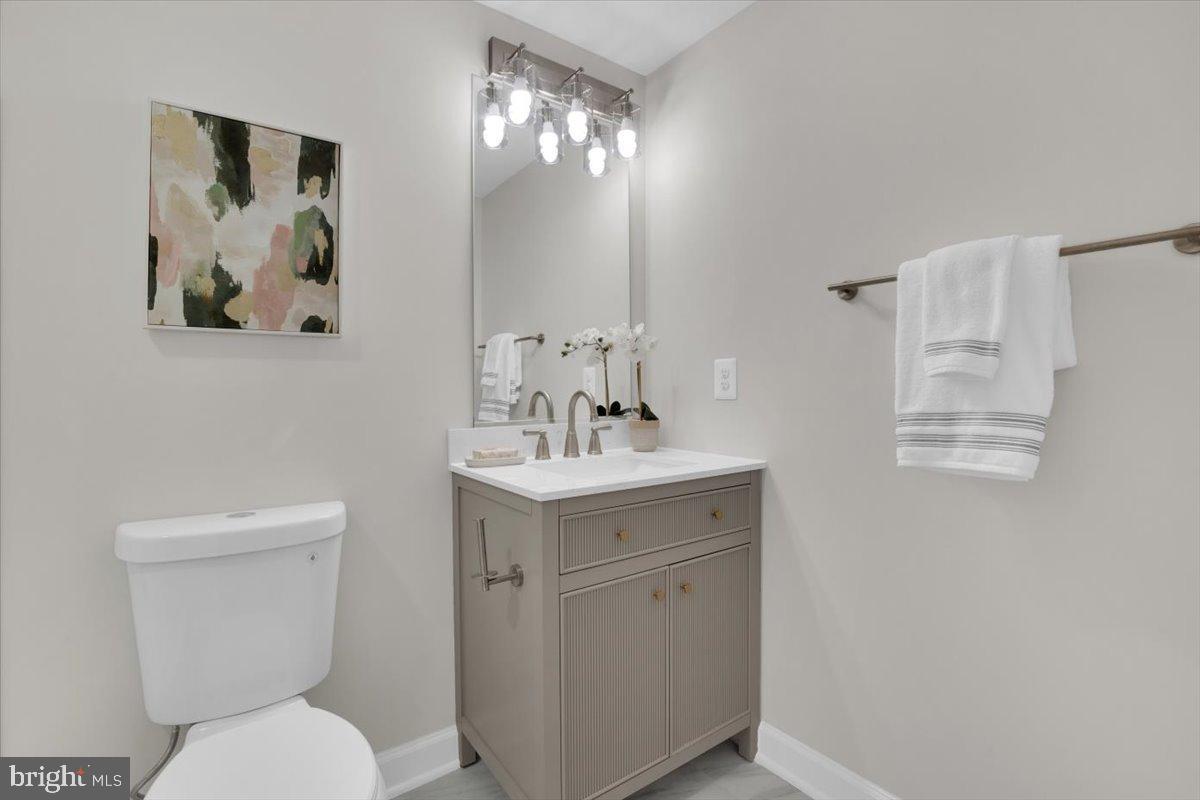 5713 OAK GREEN, BURKE, Virginia 22015, 3 Bedrooms Bedrooms, 6 Rooms Rooms,2 BathroomsBathrooms,Residential,For sale,5713 OAK GREEN,VAFX2268756 MLS # VAFX2268756