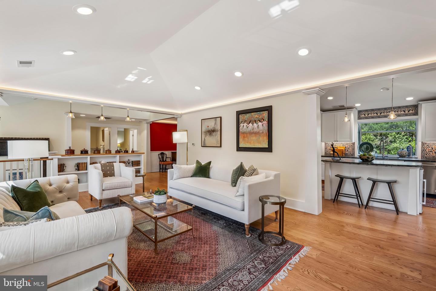 3701 N OAKLAND ST, ARLINGTON, Virginia 22207, 4 Bedrooms Bedrooms, ,3 BathroomsBathrooms,Residential,For sale,3701 N OAKLAND ST,VAAR2064064 MLS # VAAR2064064